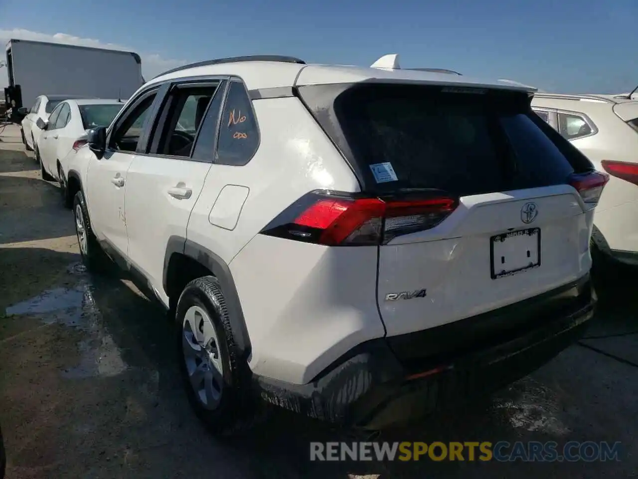 3 Photograph of a damaged car 2T3H1RFV2KW054695 TOYOTA RAV4 2019