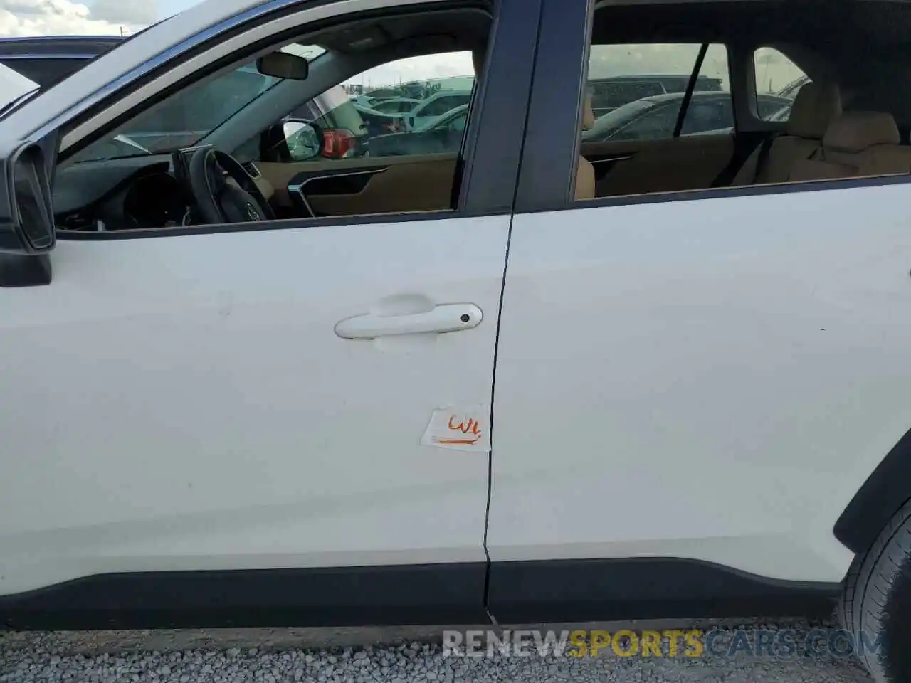 9 Photograph of a damaged car 2T3H1RFV2KW054695 TOYOTA RAV4 2019