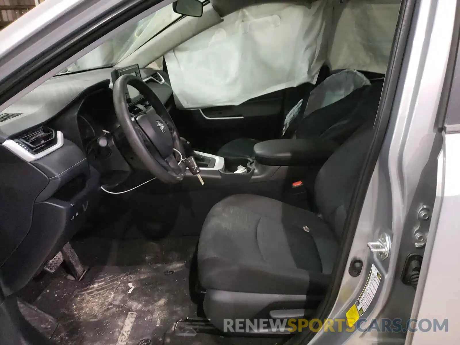 5 Photograph of a damaged car 2T3H1RFV2KW055510 TOYOTA RAV4 2019