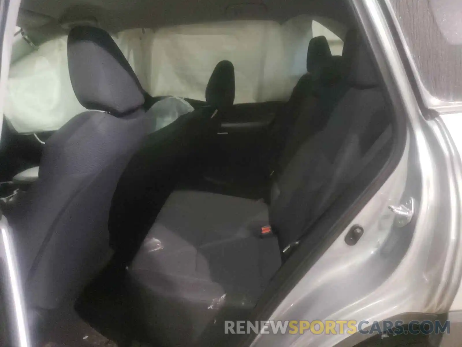 6 Photograph of a damaged car 2T3H1RFV2KW055510 TOYOTA RAV4 2019