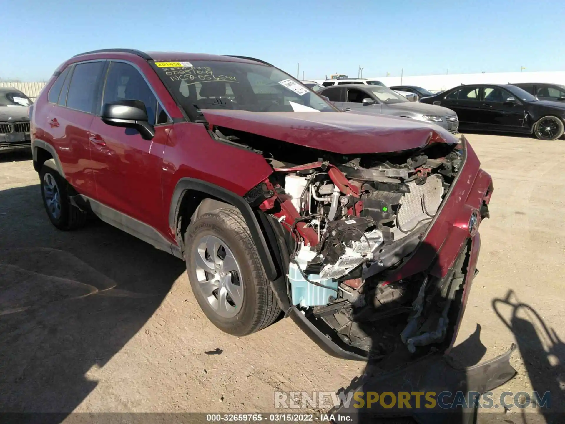 1 Photograph of a damaged car 2T3H1RFV2KW056544 TOYOTA RAV4 2019