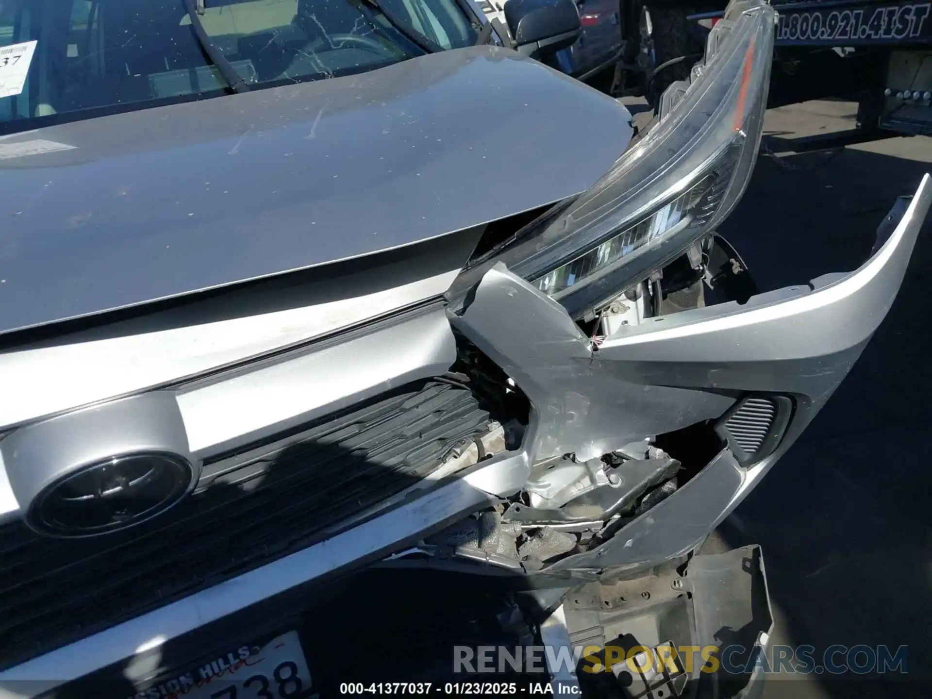 12 Photograph of a damaged car 2T3H1RFV3KC008553 TOYOTA RAV4 2019