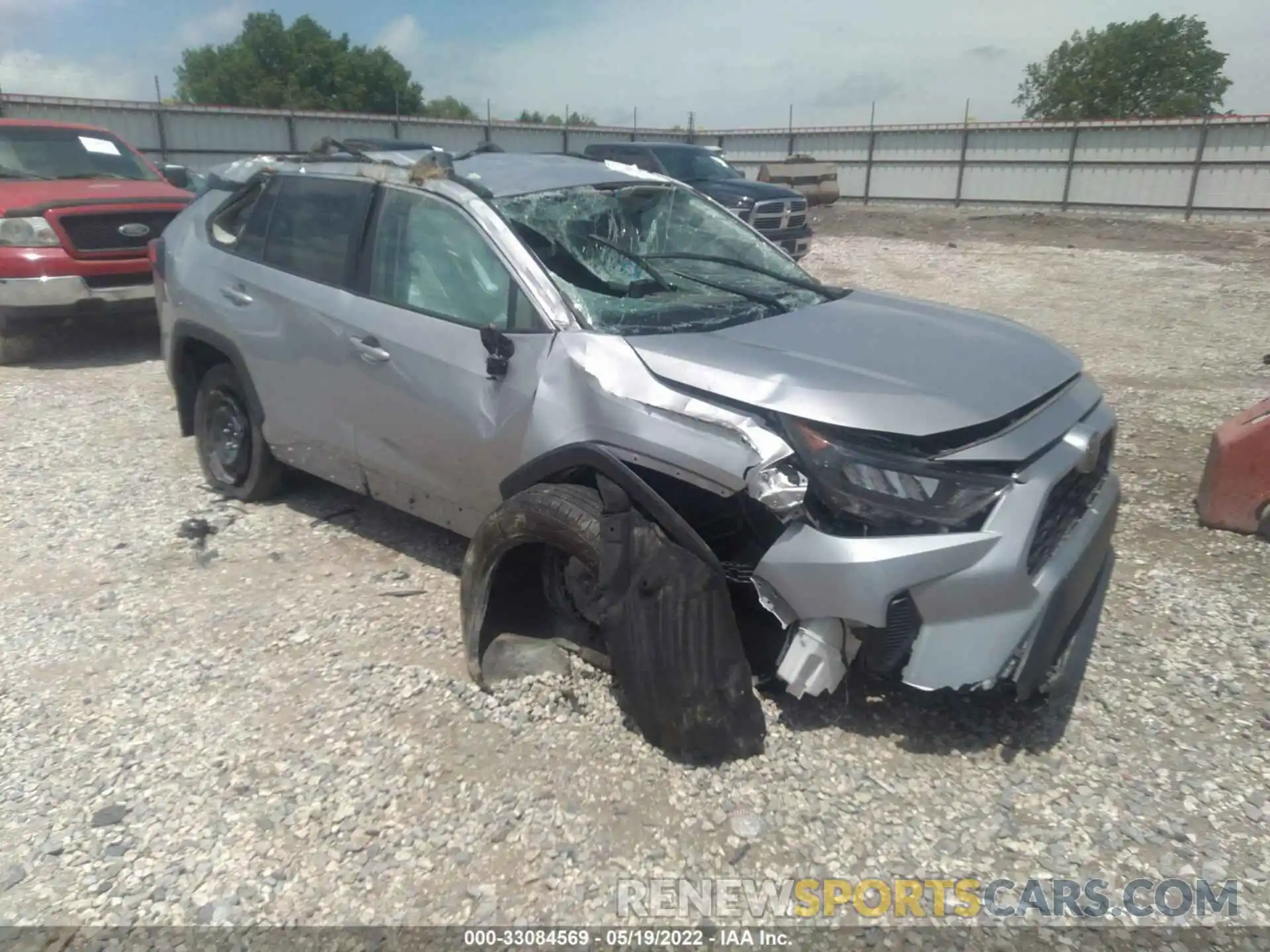 1 Photograph of a damaged car 2T3H1RFV3KC010805 TOYOTA RAV4 2019