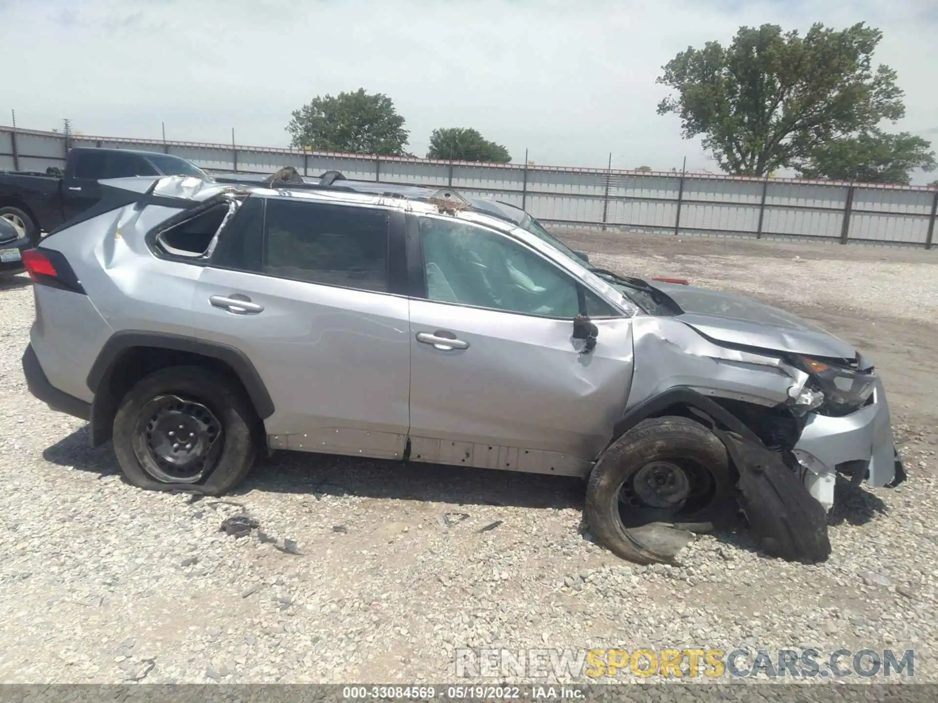 6 Photograph of a damaged car 2T3H1RFV3KC010805 TOYOTA RAV4 2019