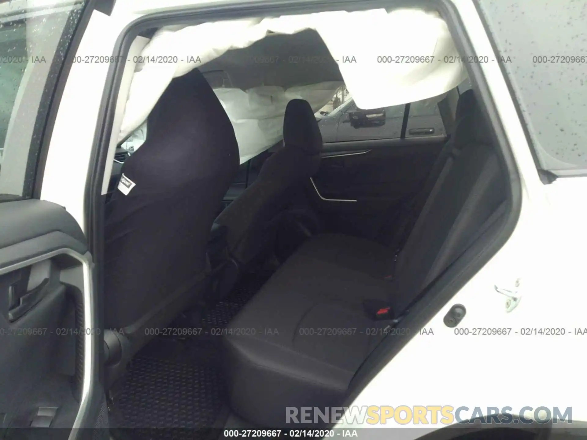 8 Photograph of a damaged car 2T3H1RFV3KC017513 TOYOTA RAV4 2019