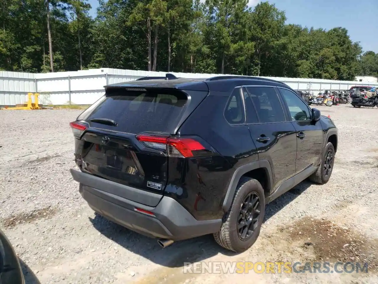 4 Photograph of a damaged car 2T3H1RFV3KC021075 TOYOTA RAV4 2019