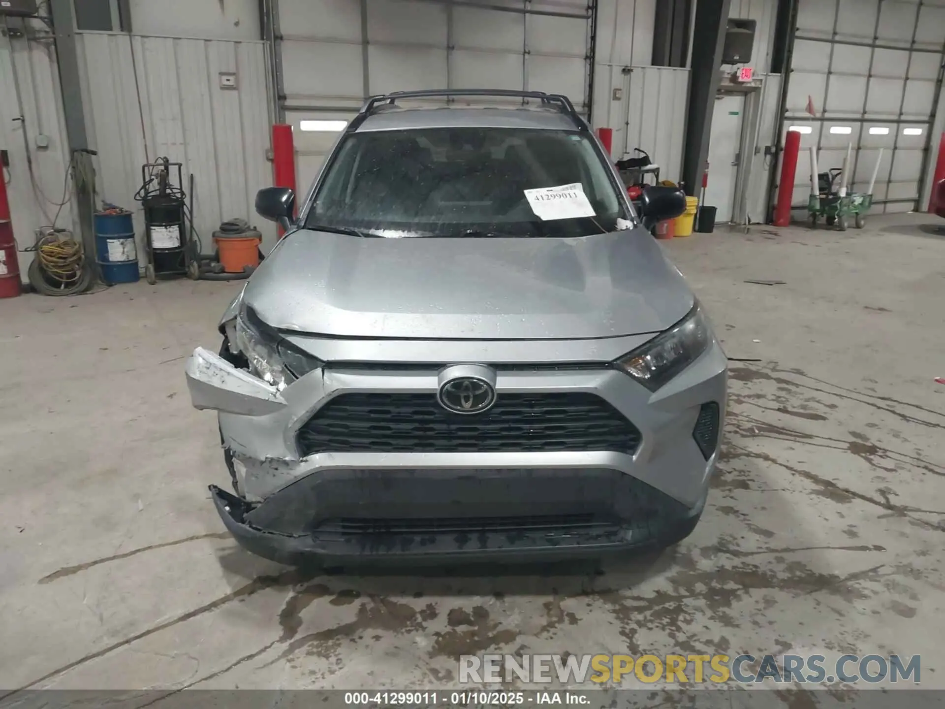 12 Photograph of a damaged car 2T3H1RFV3KC024140 TOYOTA RAV4 2019