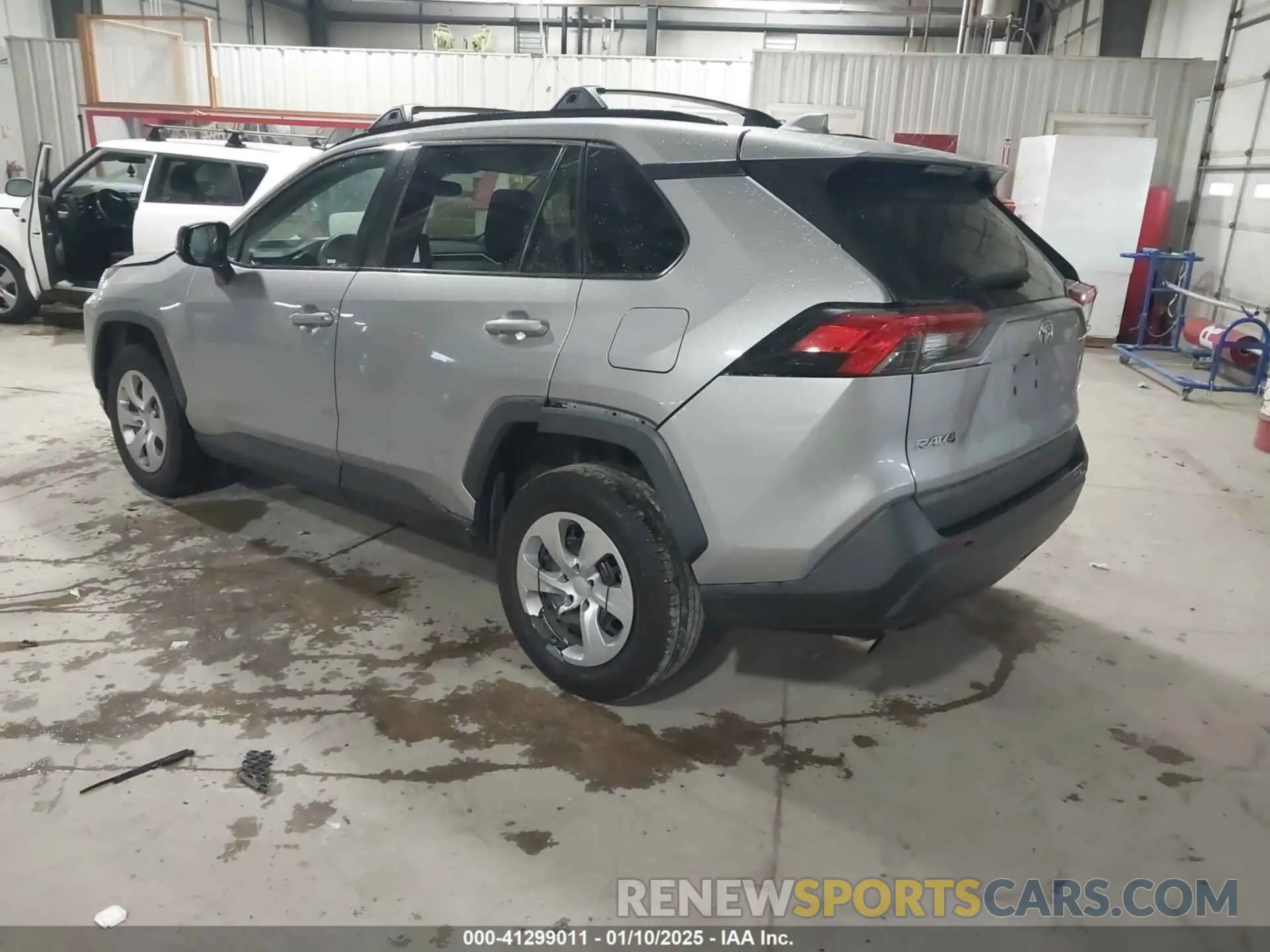 3 Photograph of a damaged car 2T3H1RFV3KC024140 TOYOTA RAV4 2019