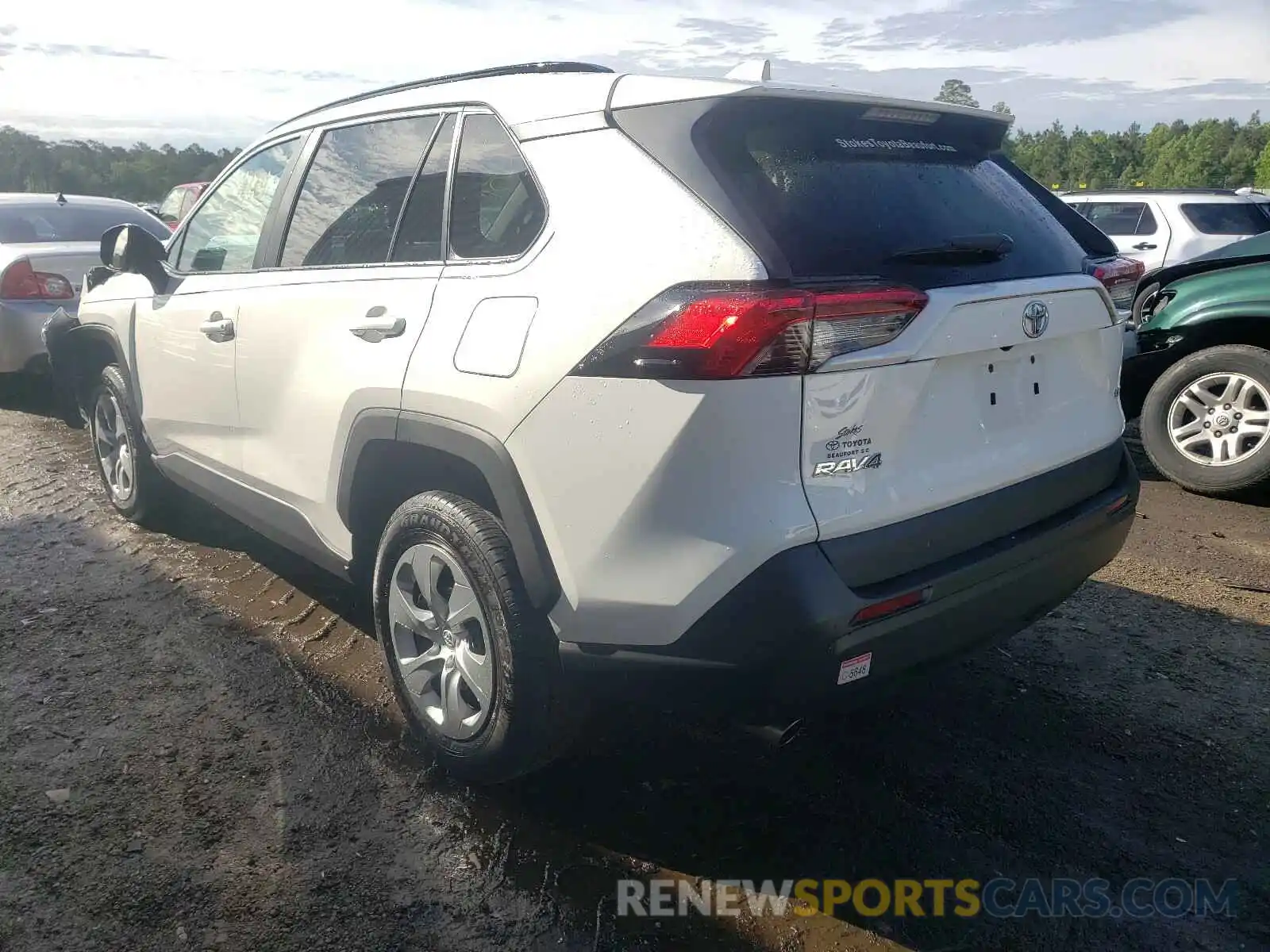 3 Photograph of a damaged car 2T3H1RFV3KC024896 TOYOTA RAV4 2019