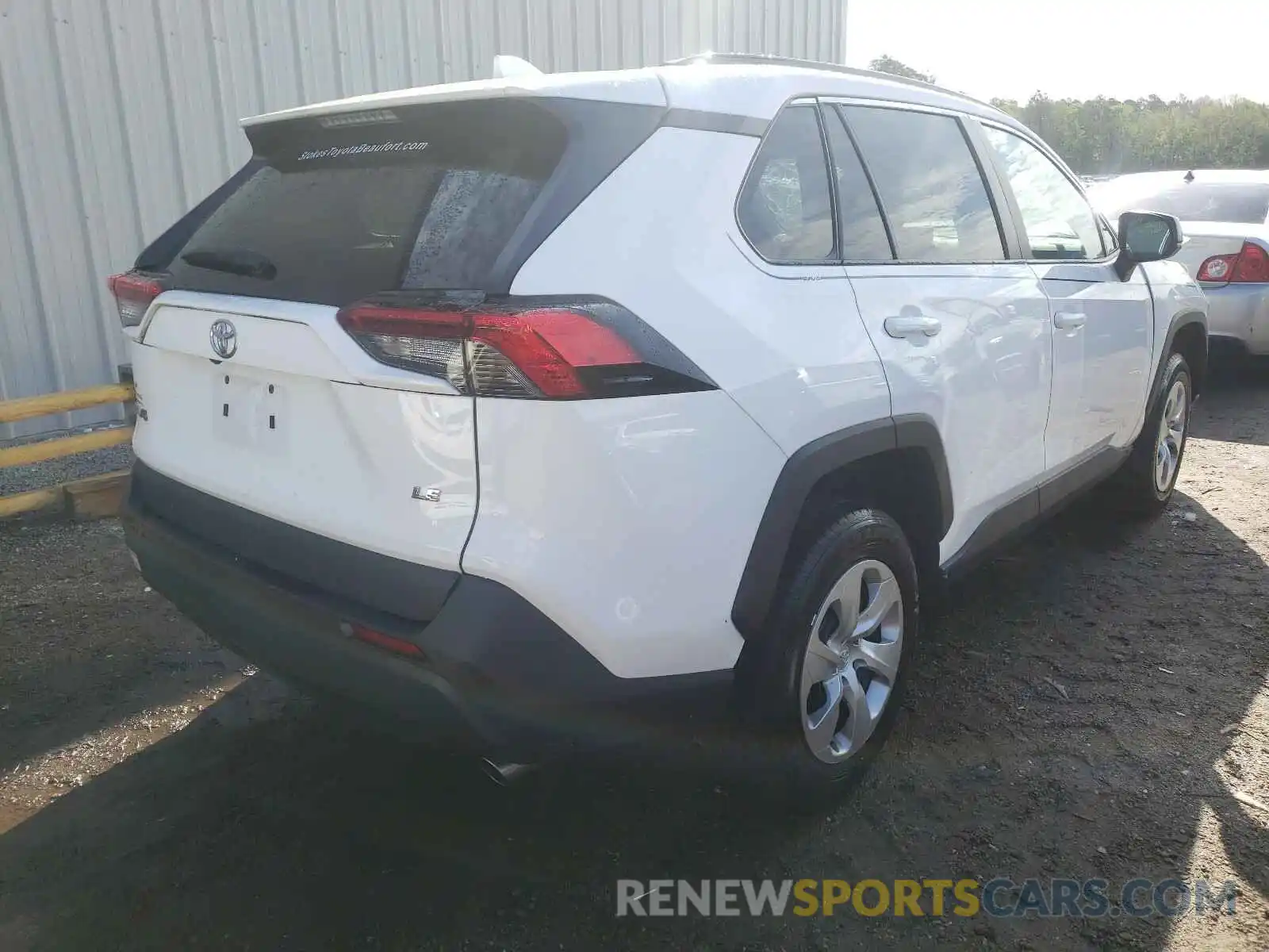 4 Photograph of a damaged car 2T3H1RFV3KC024896 TOYOTA RAV4 2019