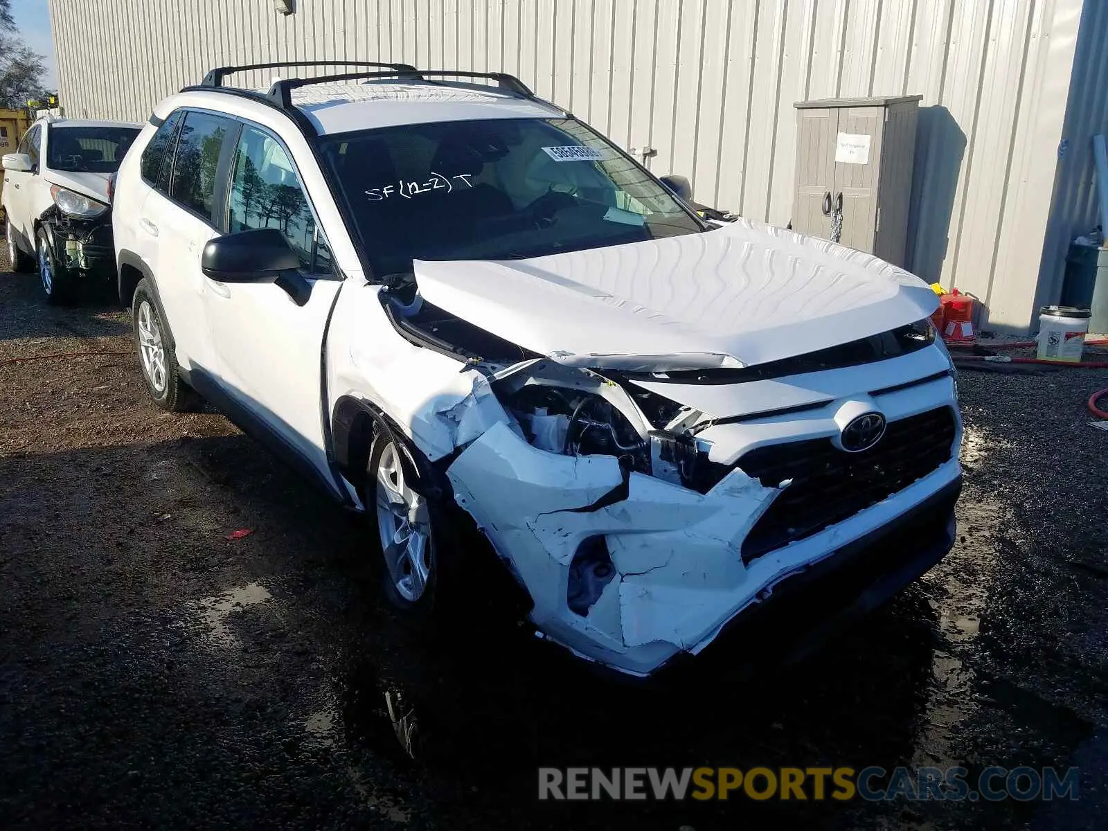 1 Photograph of a damaged car 2T3H1RFV3KC029371 TOYOTA RAV4 2019