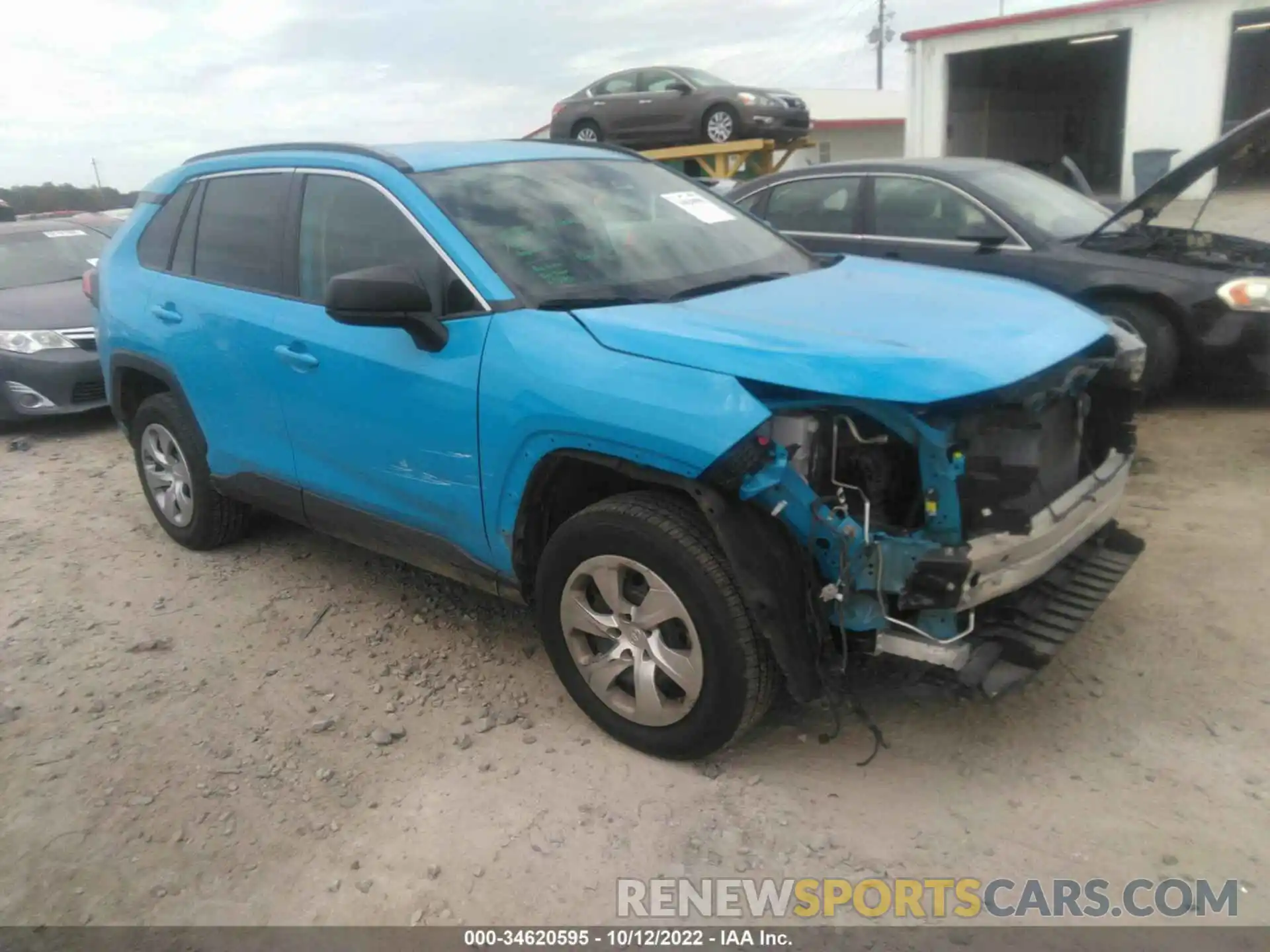 1 Photograph of a damaged car 2T3H1RFV3KW006610 TOYOTA RAV4 2019