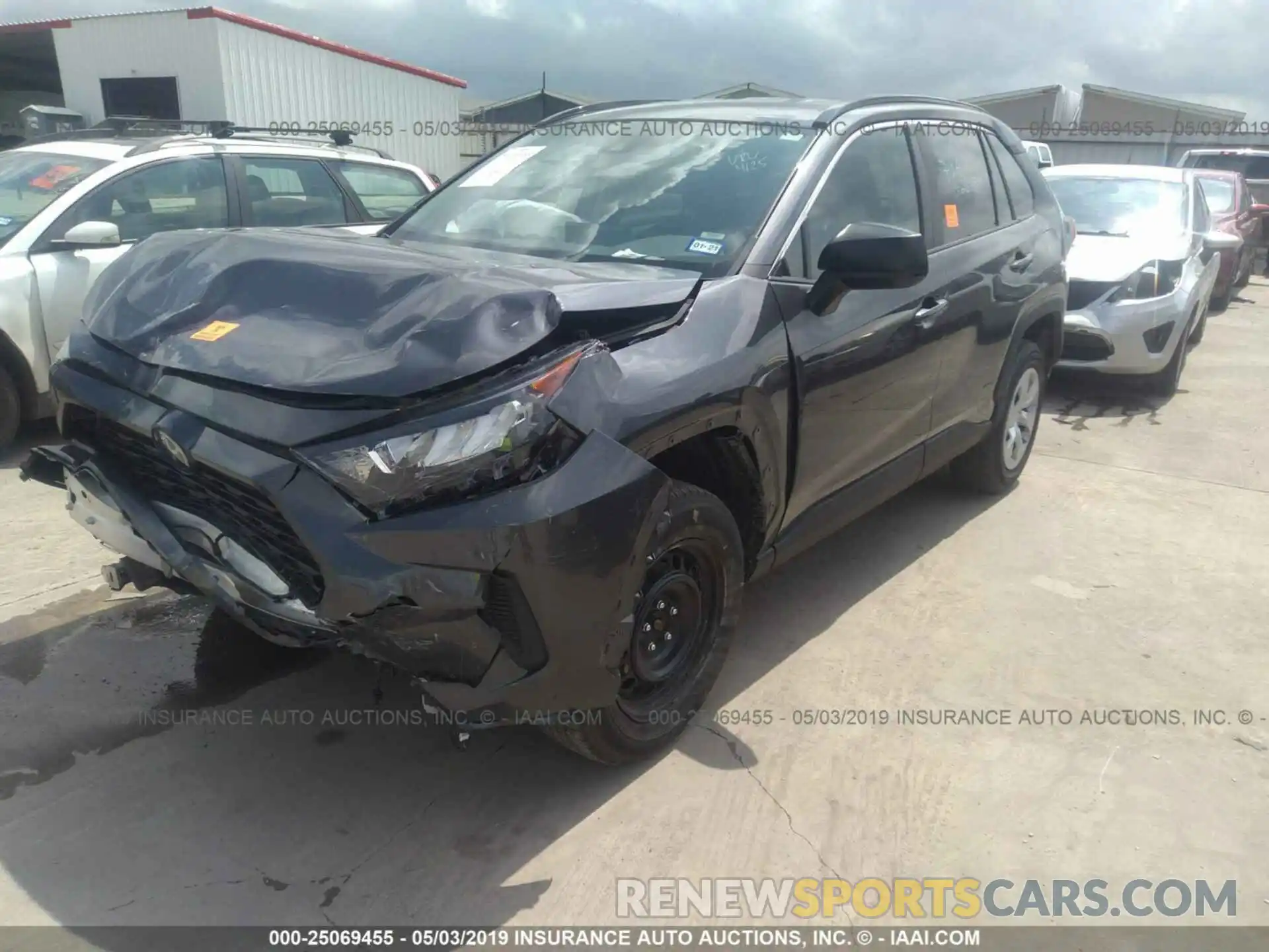 2 Photograph of a damaged car 2T3H1RFV3KW008356 TOYOTA RAV4 2019