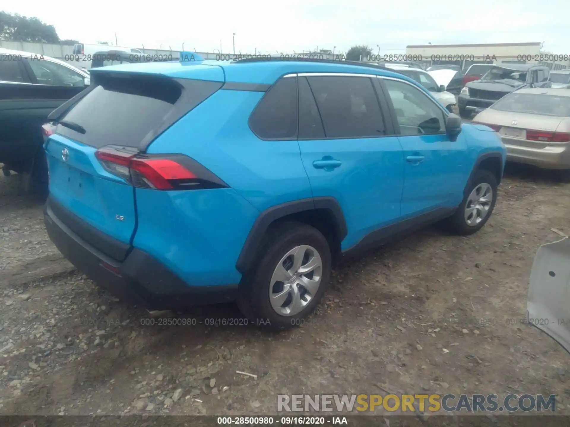 4 Photograph of a damaged car 2T3H1RFV3KW010401 TOYOTA RAV4 2019