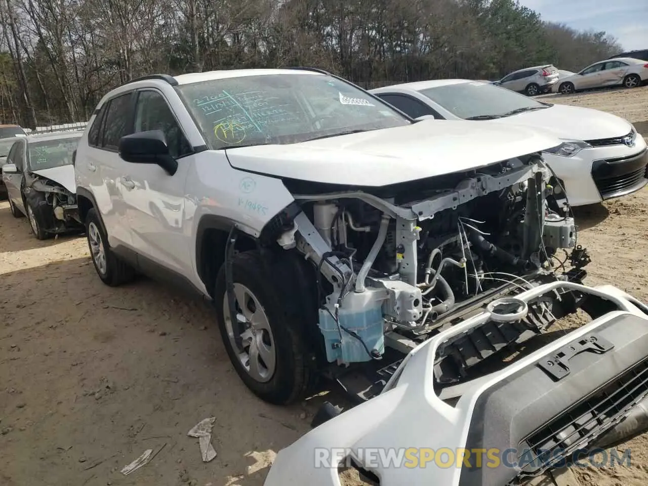 1 Photograph of a damaged car 2T3H1RFV3KW019485 TOYOTA RAV4 2019