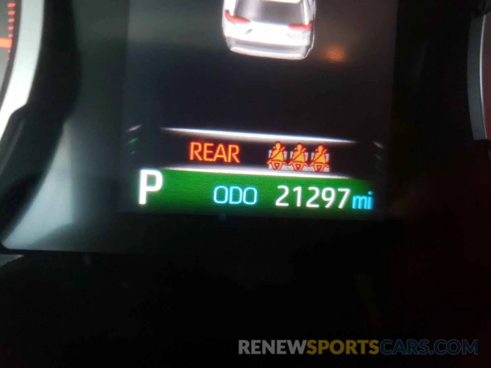 8 Photograph of a damaged car 2T3H1RFV3KW031183 TOYOTA RAV4 2019
