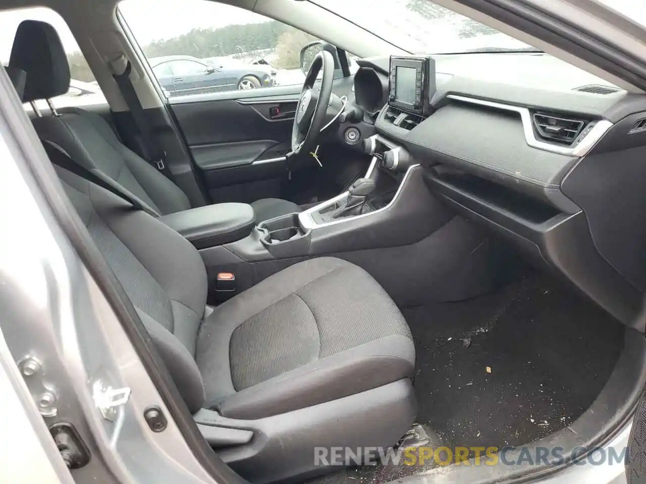 5 Photograph of a damaged car 2T3H1RFV3KW036609 TOYOTA RAV4 2019