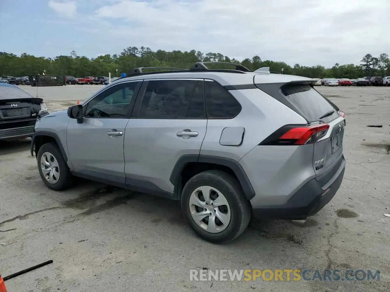 2 Photograph of a damaged car 2T3H1RFV3KW036951 TOYOTA RAV4 2019