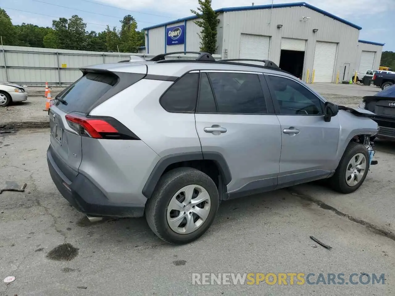 3 Photograph of a damaged car 2T3H1RFV3KW036951 TOYOTA RAV4 2019