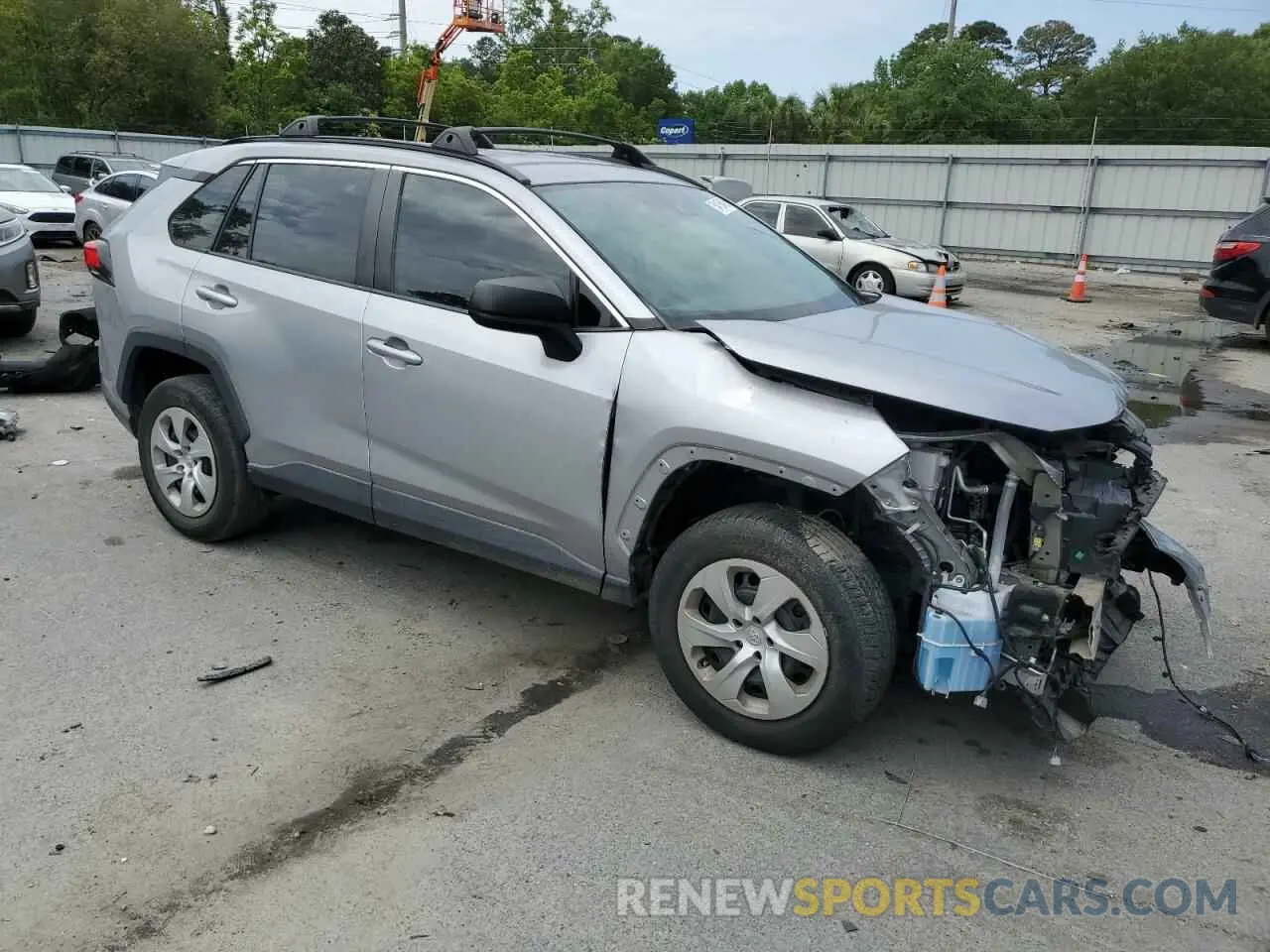 4 Photograph of a damaged car 2T3H1RFV3KW036951 TOYOTA RAV4 2019
