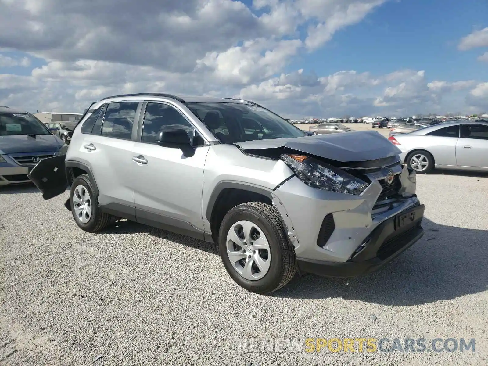 1 Photograph of a damaged car 2T3H1RFV3KW036982 TOYOTA RAV4 2019