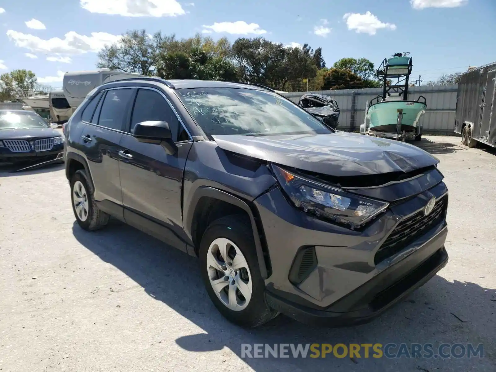 1 Photograph of a damaged car 2T3H1RFV3KW037484 TOYOTA RAV4 2019