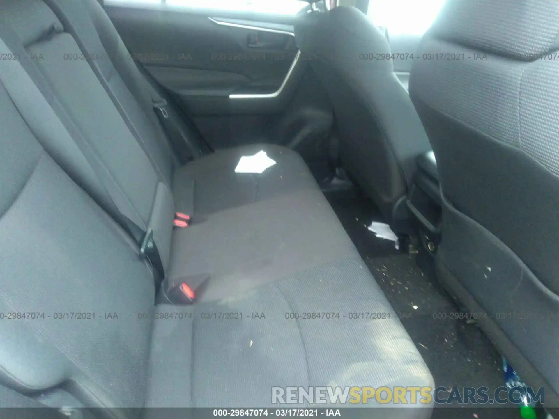 8 Photograph of a damaged car 2T3H1RFV3KW037517 TOYOTA RAV4 2019