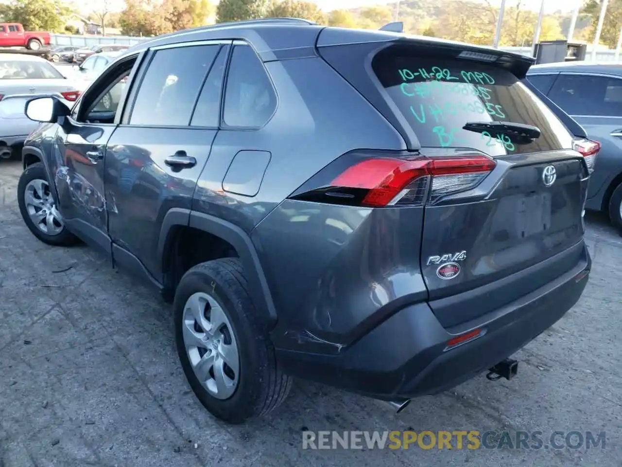 3 Photograph of a damaged car 2T3H1RFV3KW040255 TOYOTA RAV4 2019