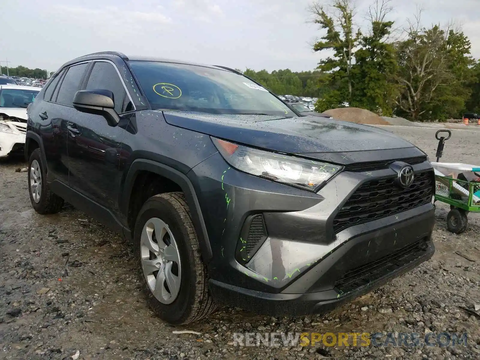 1 Photograph of a damaged car 2T3H1RFV3KW044192 TOYOTA RAV4 2019