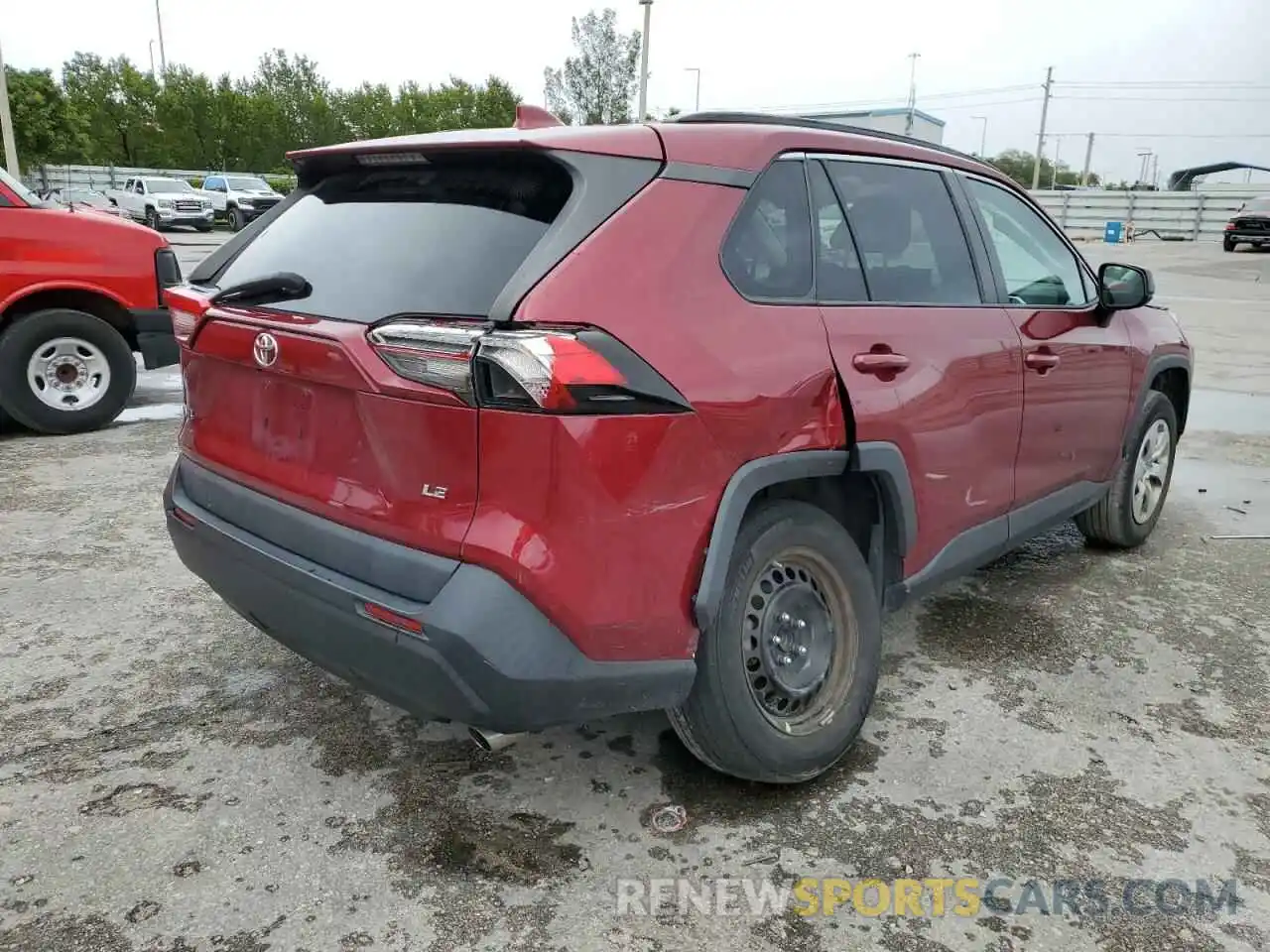 4 Photograph of a damaged car 2T3H1RFV3KW053698 TOYOTA RAV4 2019