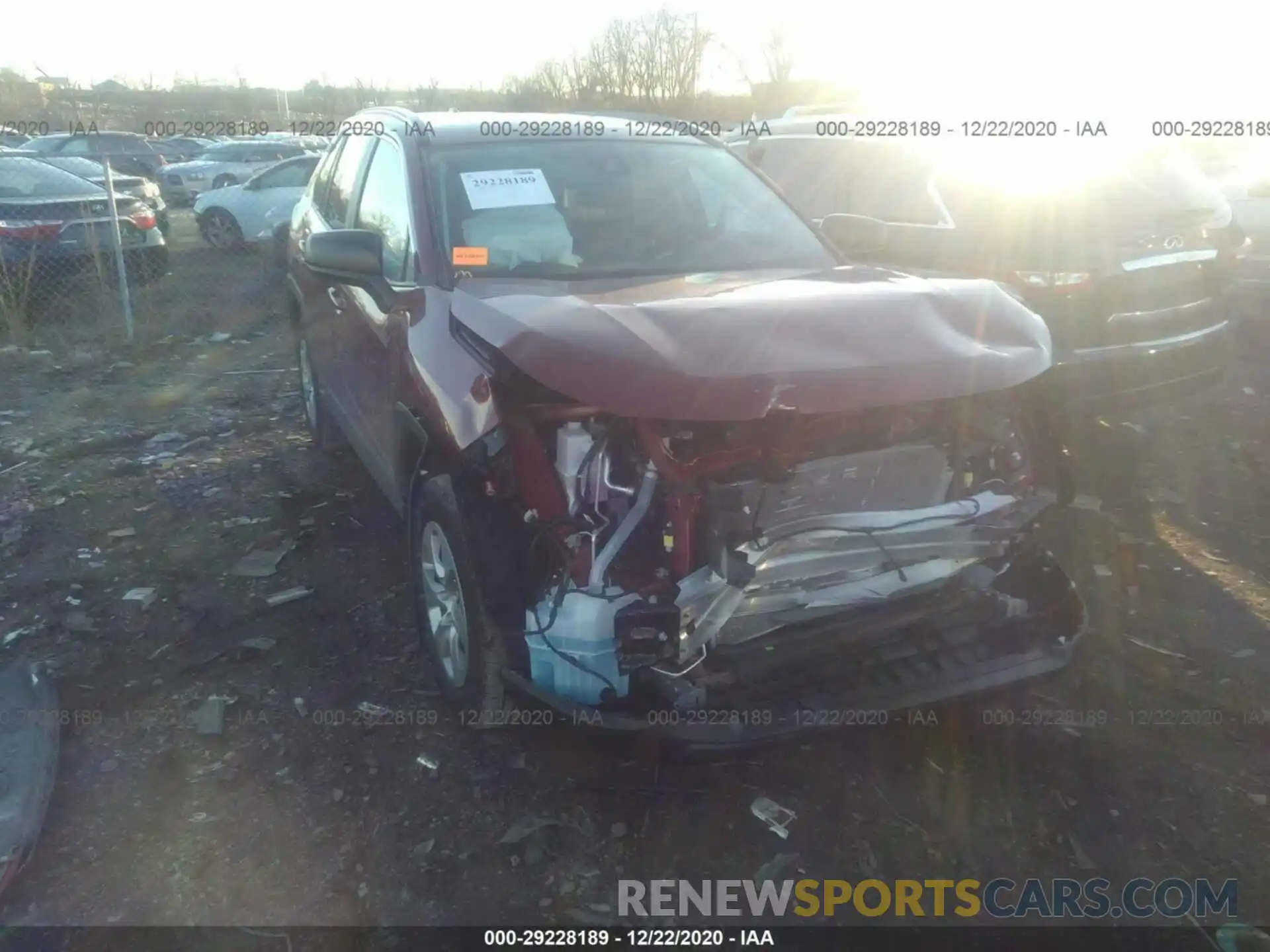 1 Photograph of a damaged car 2T3H1RFV3KW057024 TOYOTA RAV4 2019