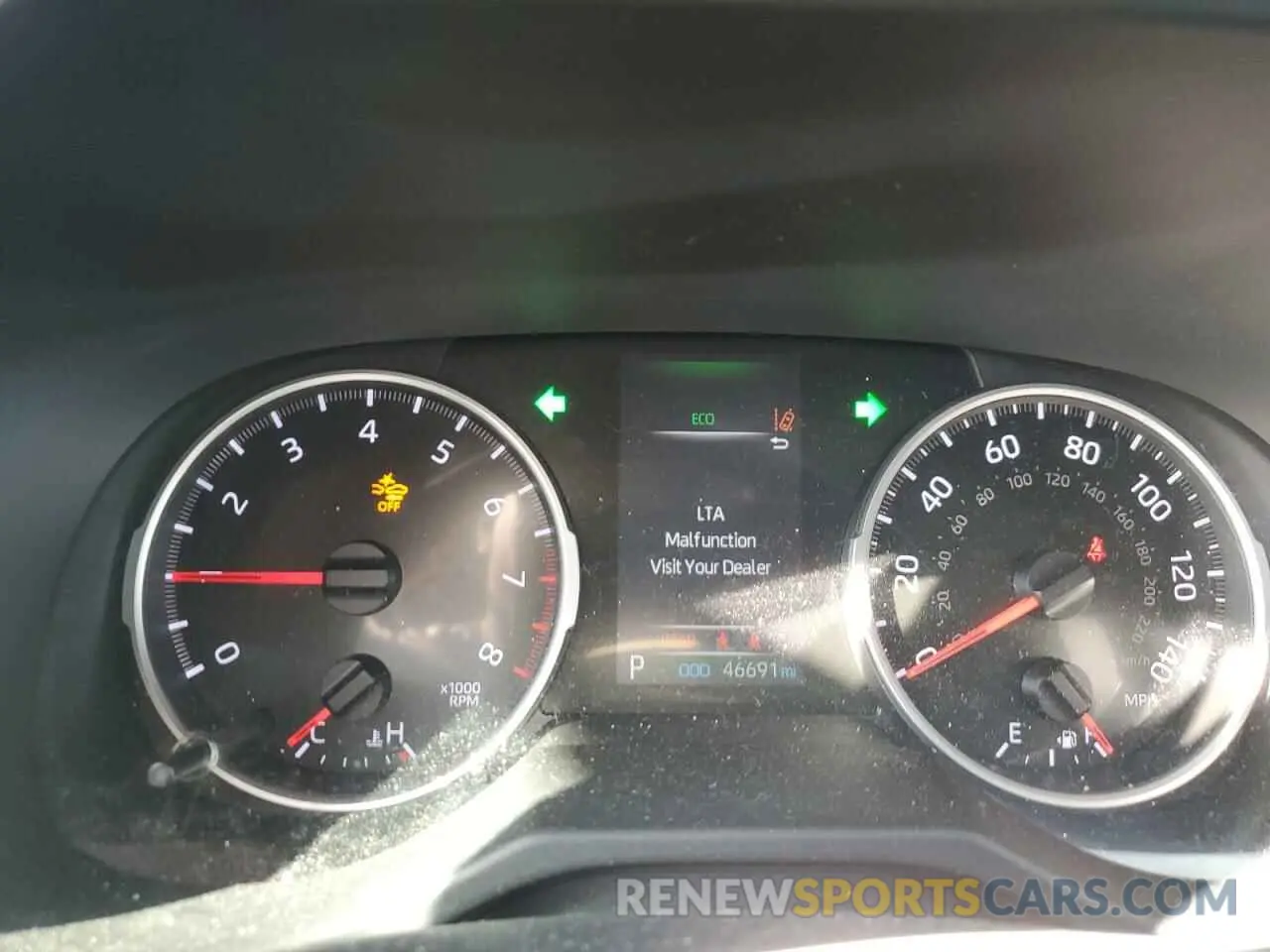 9 Photograph of a damaged car 2T3H1RFV4KC017567 TOYOTA RAV4 2019