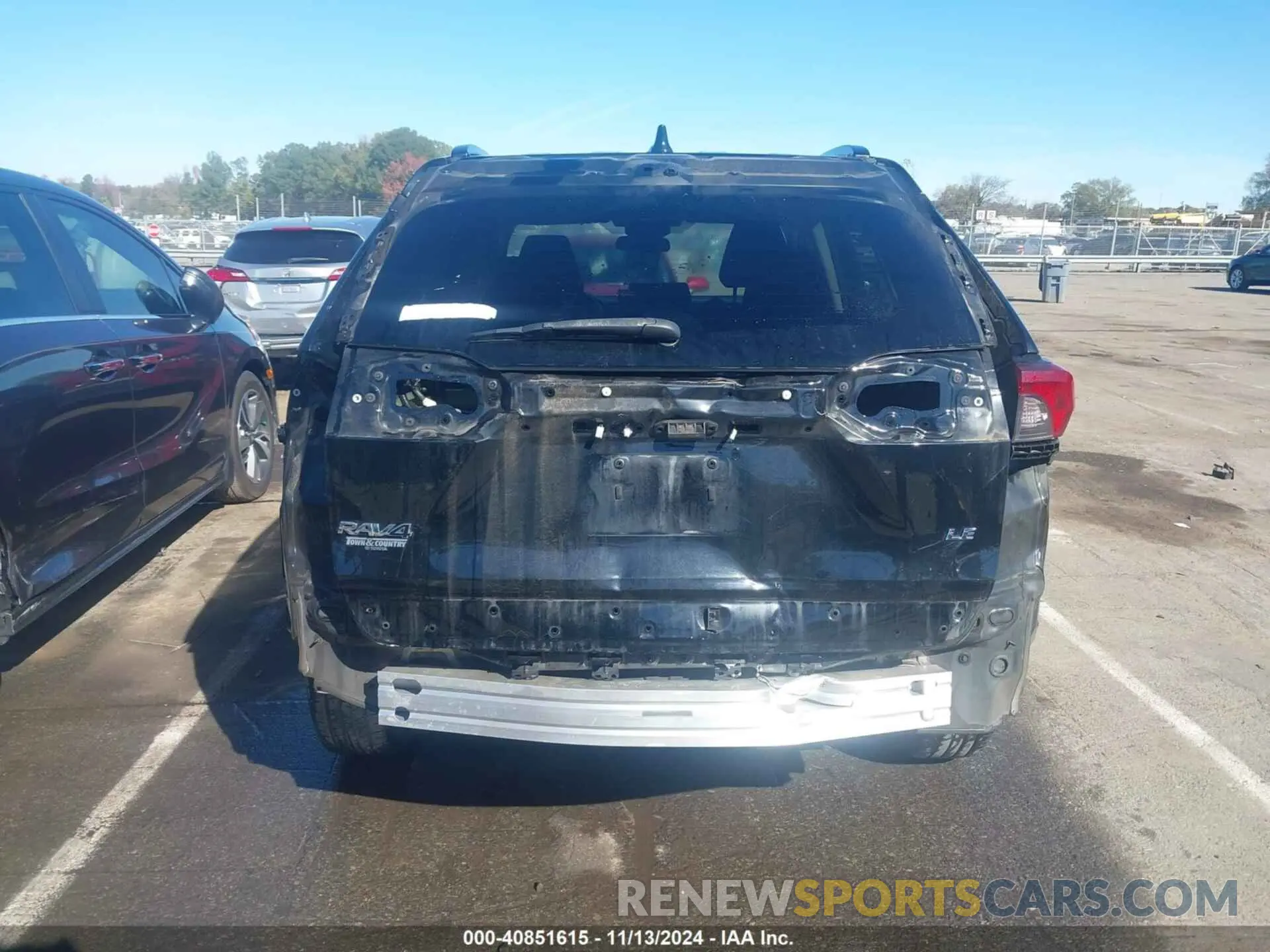 16 Photograph of a damaged car 2T3H1RFV4KC019044 TOYOTA RAV4 2019