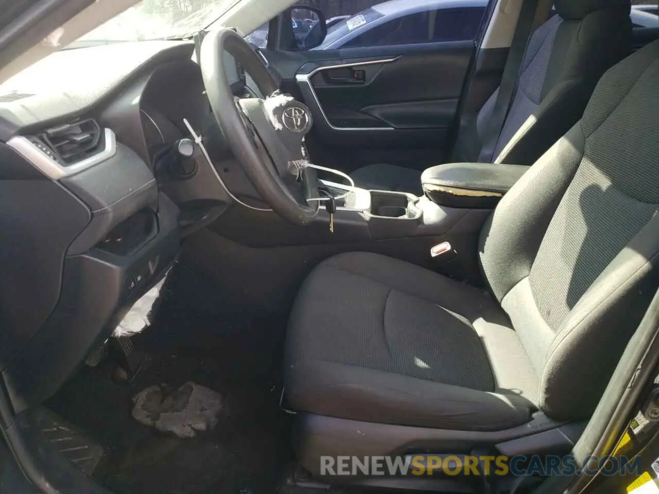 7 Photograph of a damaged car 2T3H1RFV4KC029413 TOYOTA RAV4 2019