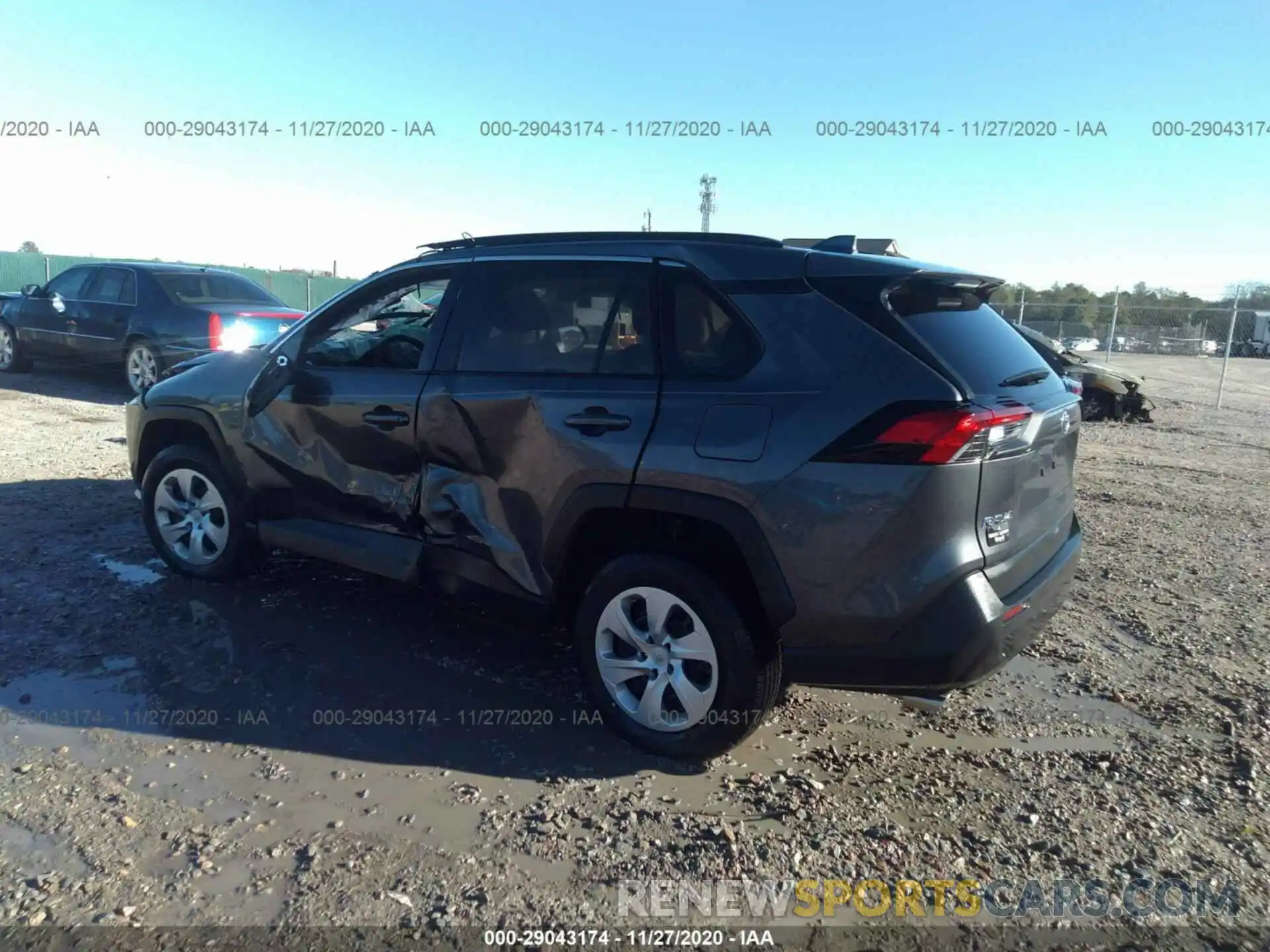 3 Photograph of a damaged car 2T3H1RFV4KC031422 TOYOTA RAV4 2019