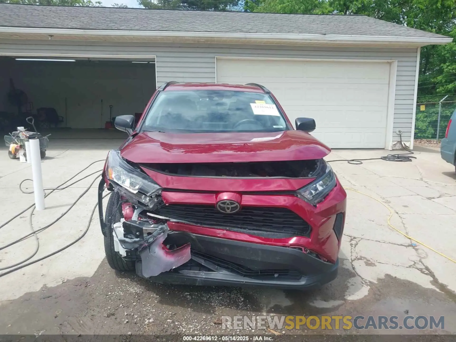 13 Photograph of a damaged car 2T3H1RFV4KW002890 TOYOTA RAV4 2019