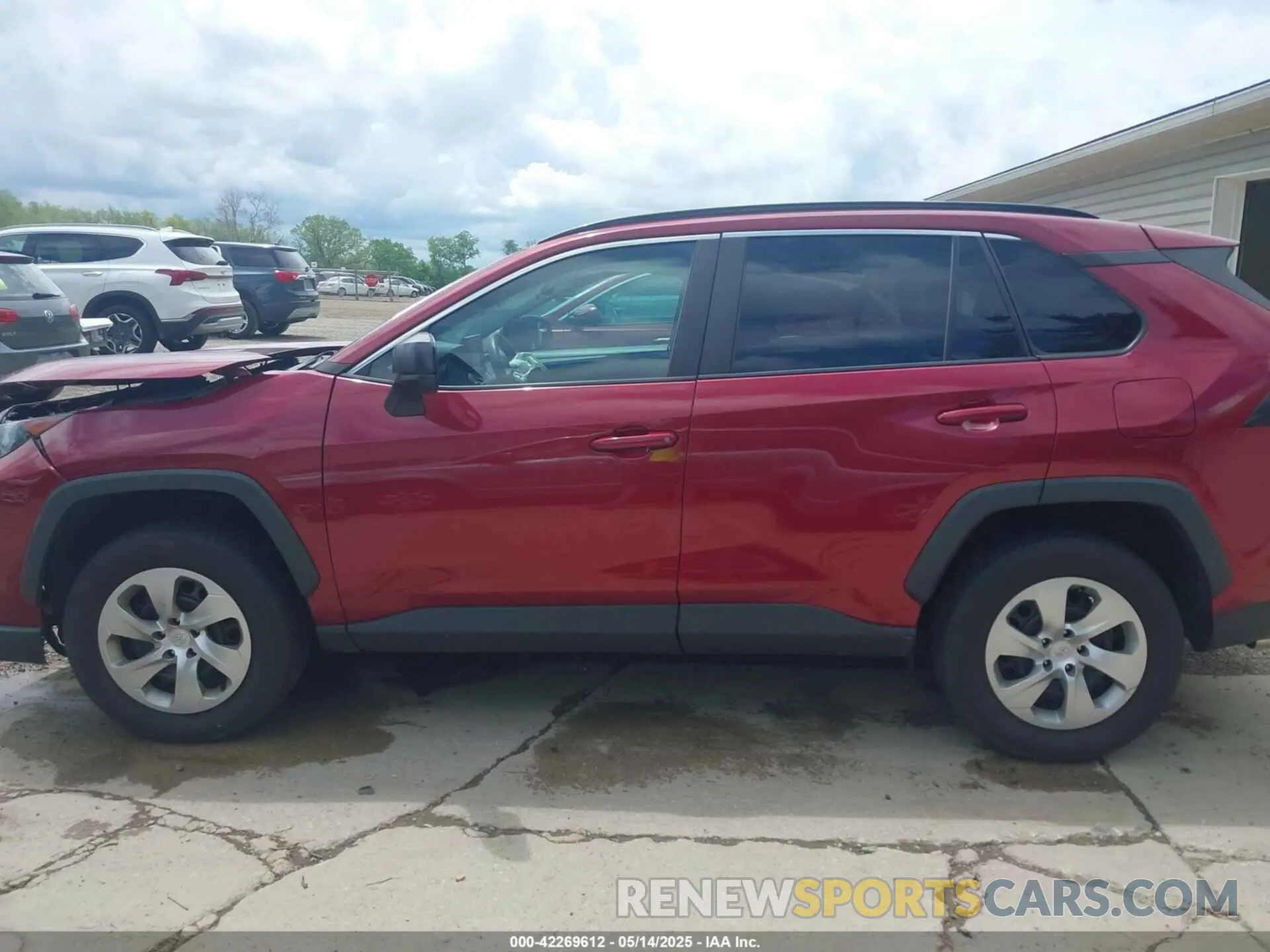 15 Photograph of a damaged car 2T3H1RFV4KW002890 TOYOTA RAV4 2019