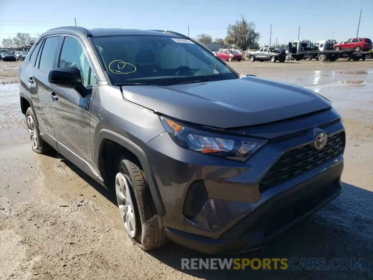 1 Photograph of a damaged car 2T3H1RFV4KW005272 TOYOTA RAV4 2019