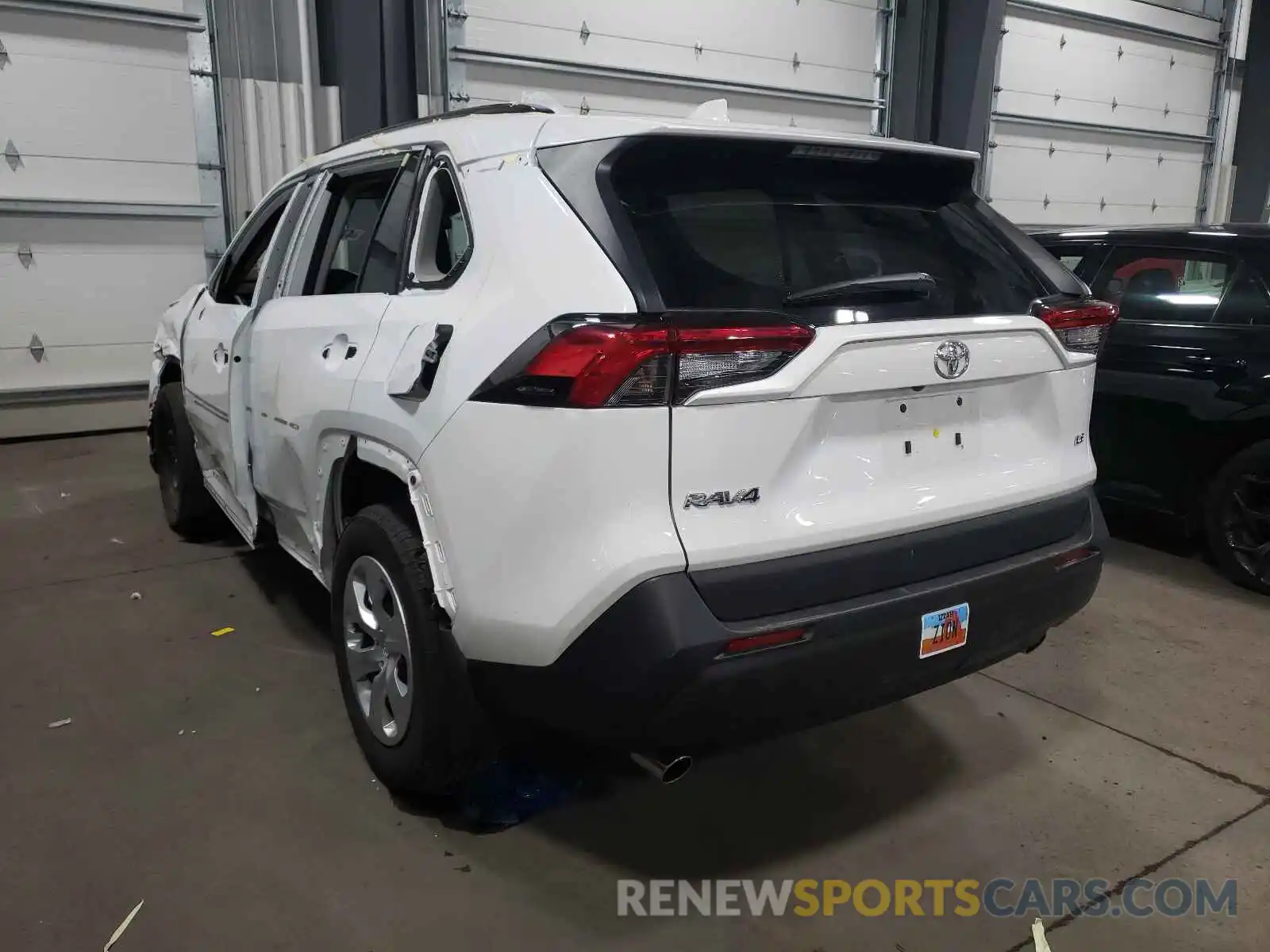 3 Photograph of a damaged car 2T3H1RFV4KW018295 TOYOTA RAV4 2019