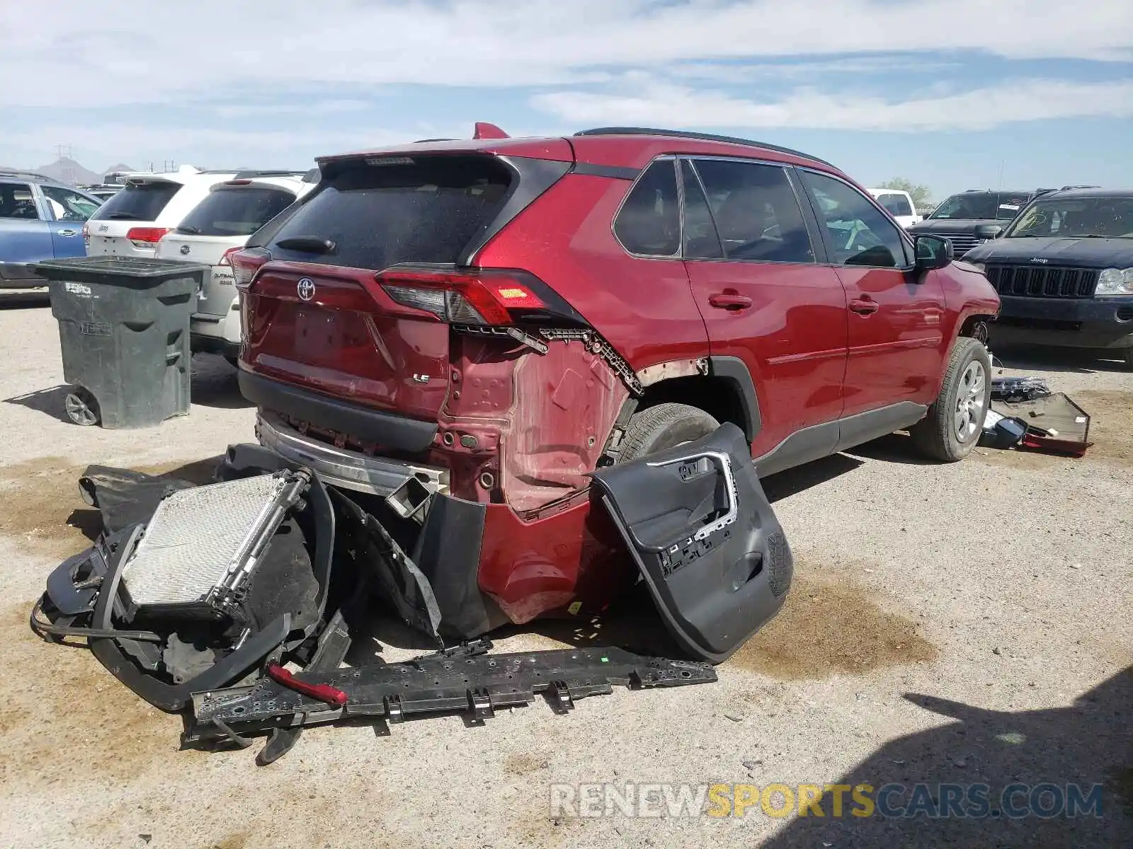 4 Photograph of a damaged car 2T3H1RFV4KW027353 TOYOTA RAV4 2019