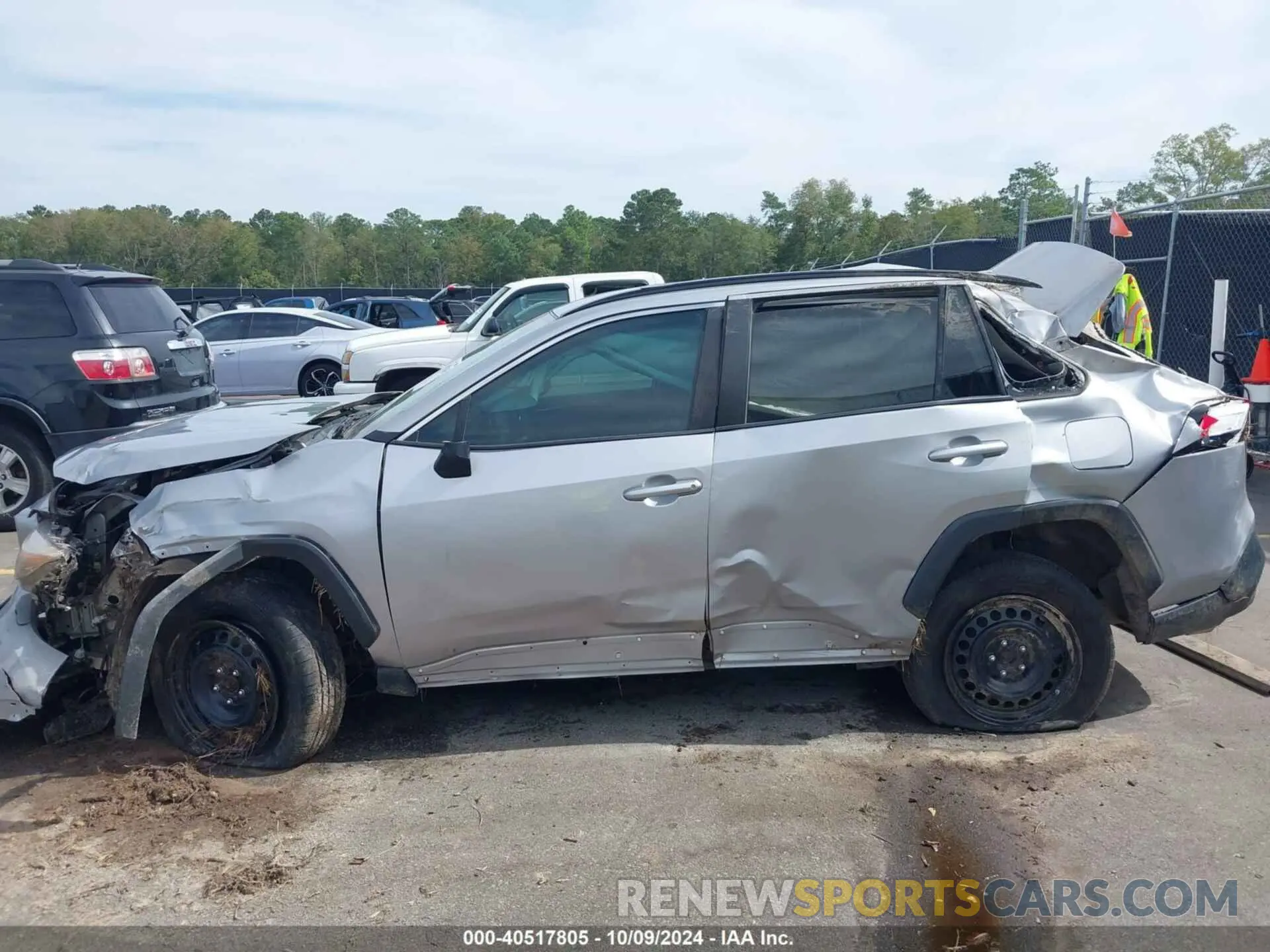 6 Photograph of a damaged car 2T3H1RFV4KW029006 TOYOTA RAV4 2019