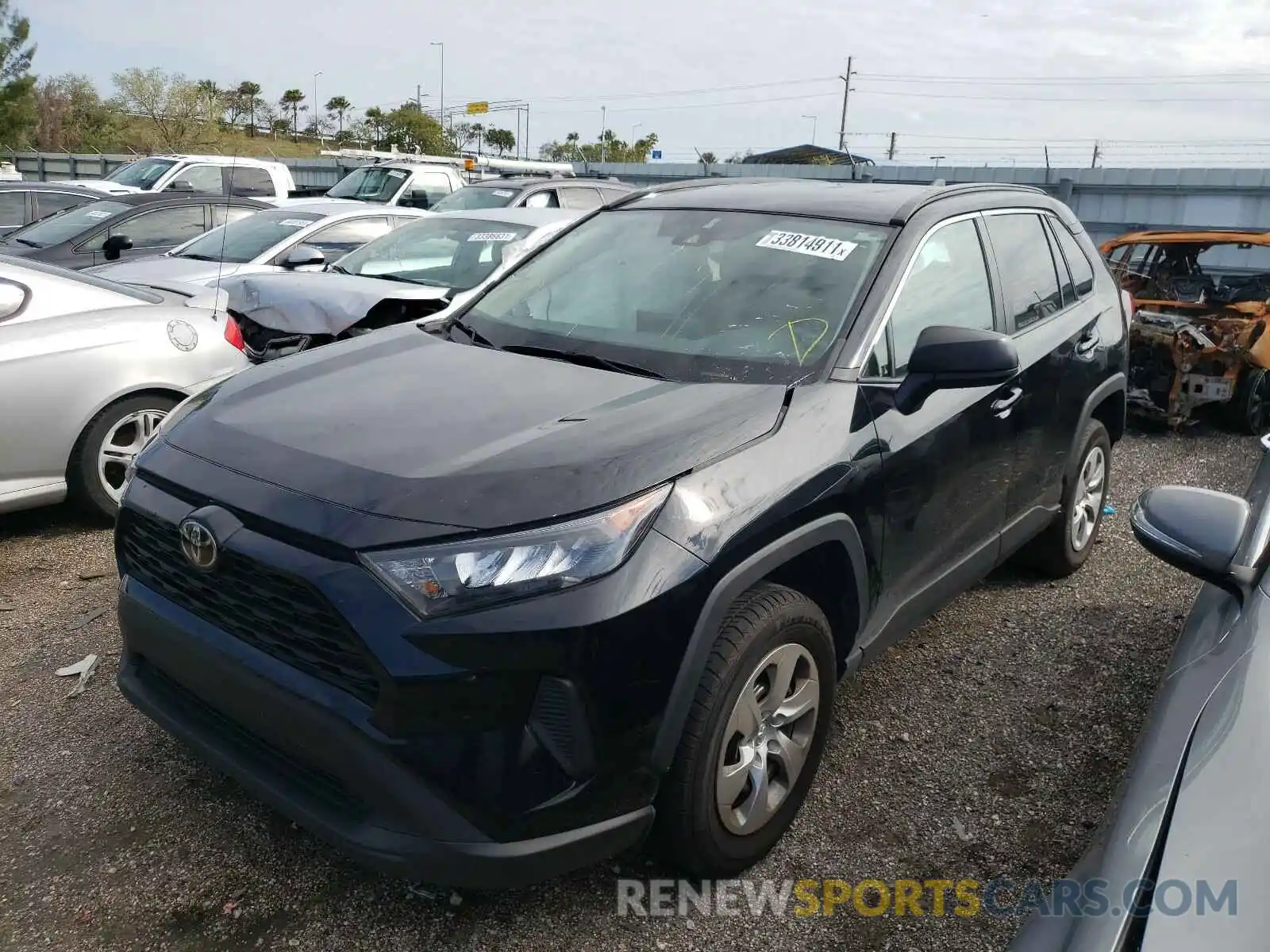 2 Photograph of a damaged car 2T3H1RFV4KW029538 TOYOTA RAV4 2019