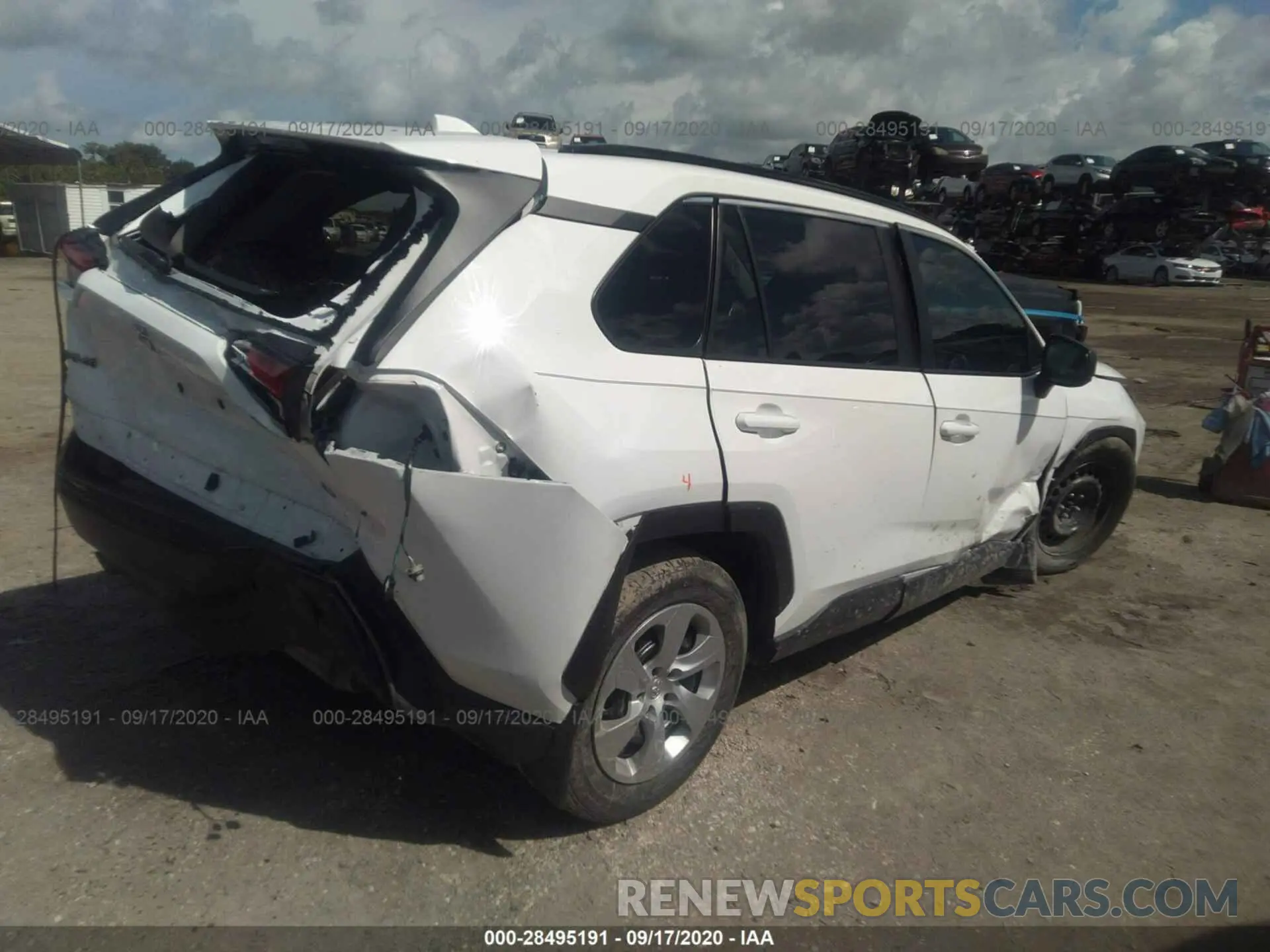 4 Photograph of a damaged car 2T3H1RFV4KW035260 TOYOTA RAV4 2019