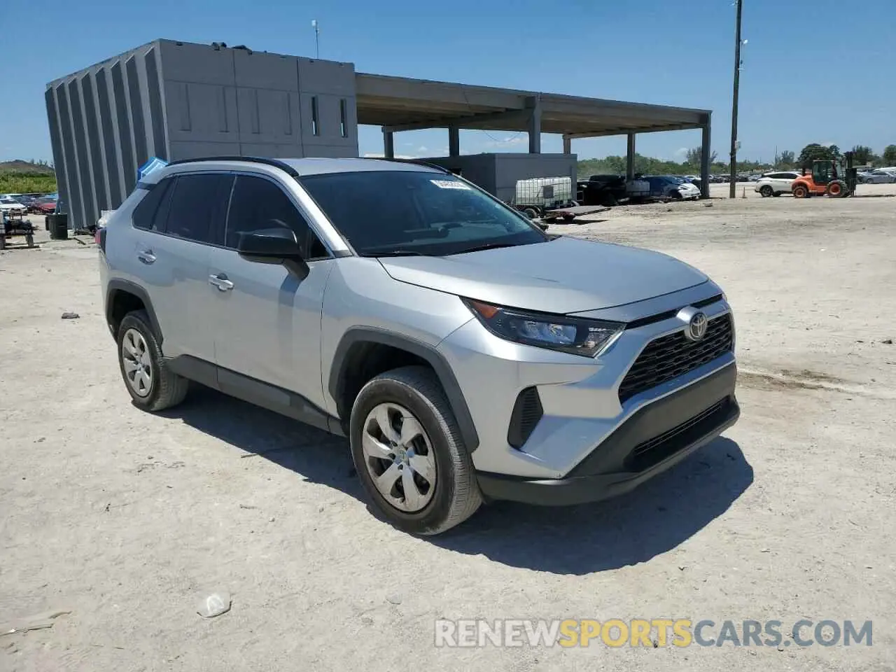 4 Photograph of a damaged car 2T3H1RFV4KW037087 TOYOTA RAV4 2019