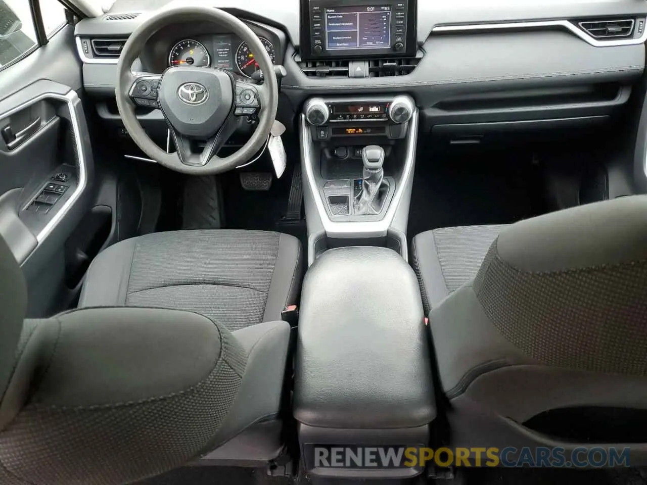 8 Photograph of a damaged car 2T3H1RFV4KW037137 TOYOTA RAV4 2019