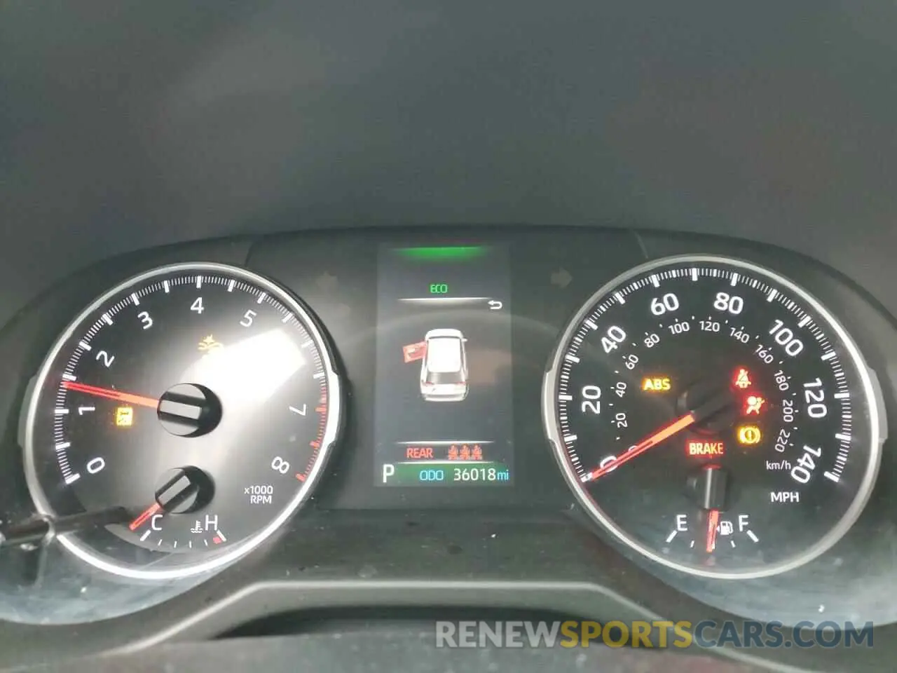 9 Photograph of a damaged car 2T3H1RFV4KW037137 TOYOTA RAV4 2019