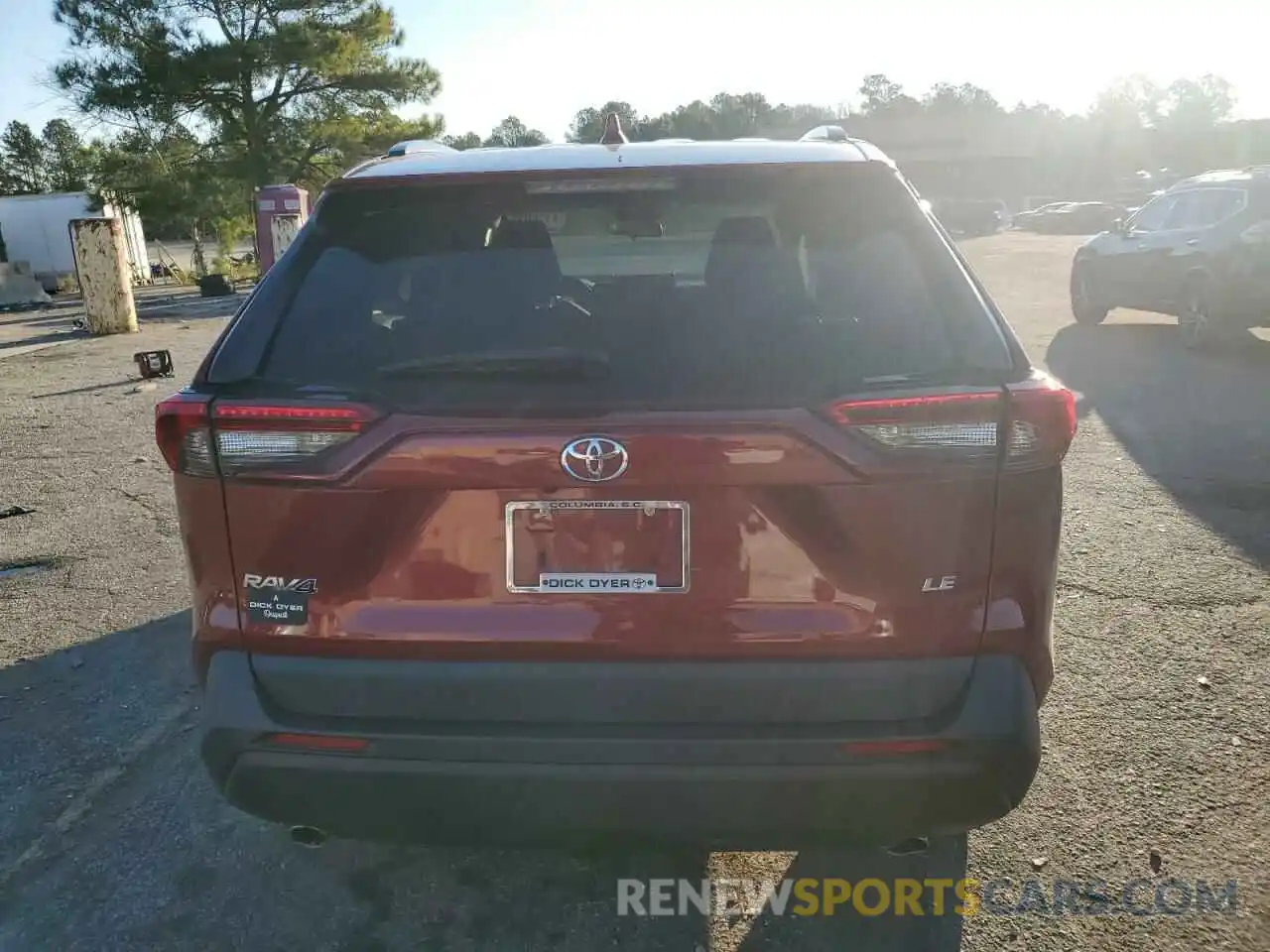 6 Photograph of a damaged car 2T3H1RFV4KW041057 TOYOTA RAV4 2019