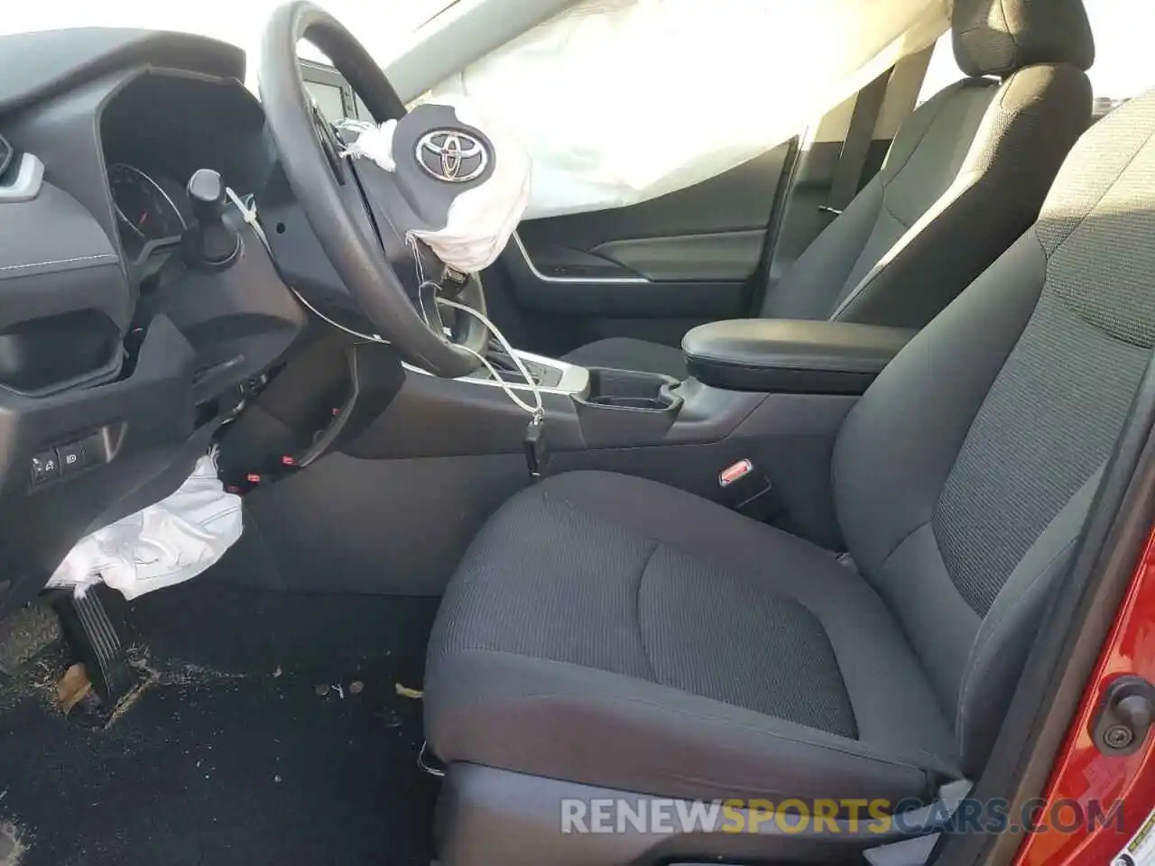 7 Photograph of a damaged car 2T3H1RFV4KW041057 TOYOTA RAV4 2019