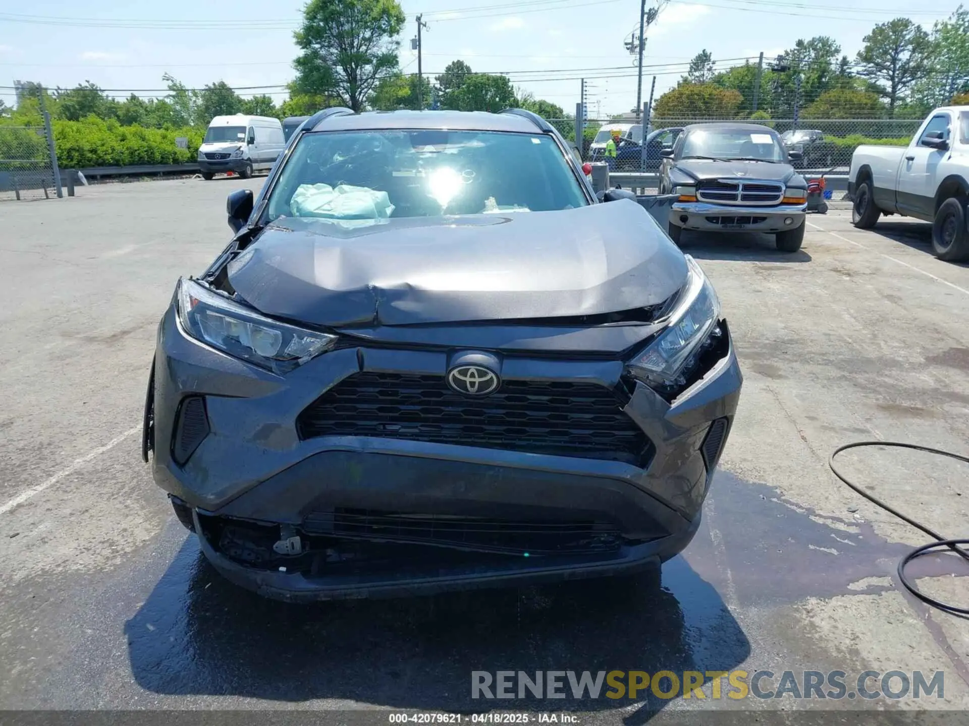 12 Photograph of a damaged car 2T3H1RFV4KW041916 TOYOTA RAV4 2019