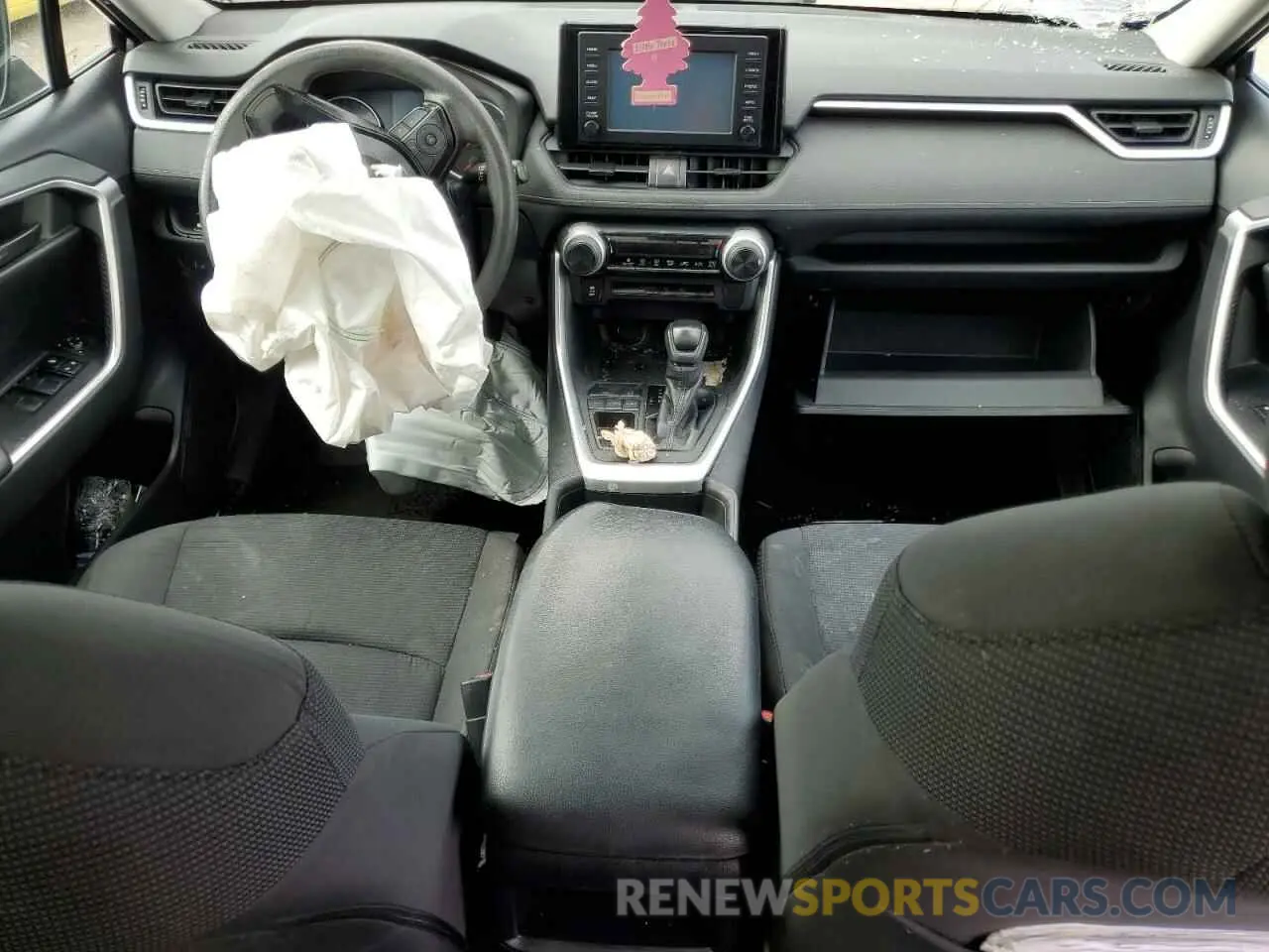 8 Photograph of a damaged car 2T3H1RFV4KW044220 TOYOTA RAV4 2019